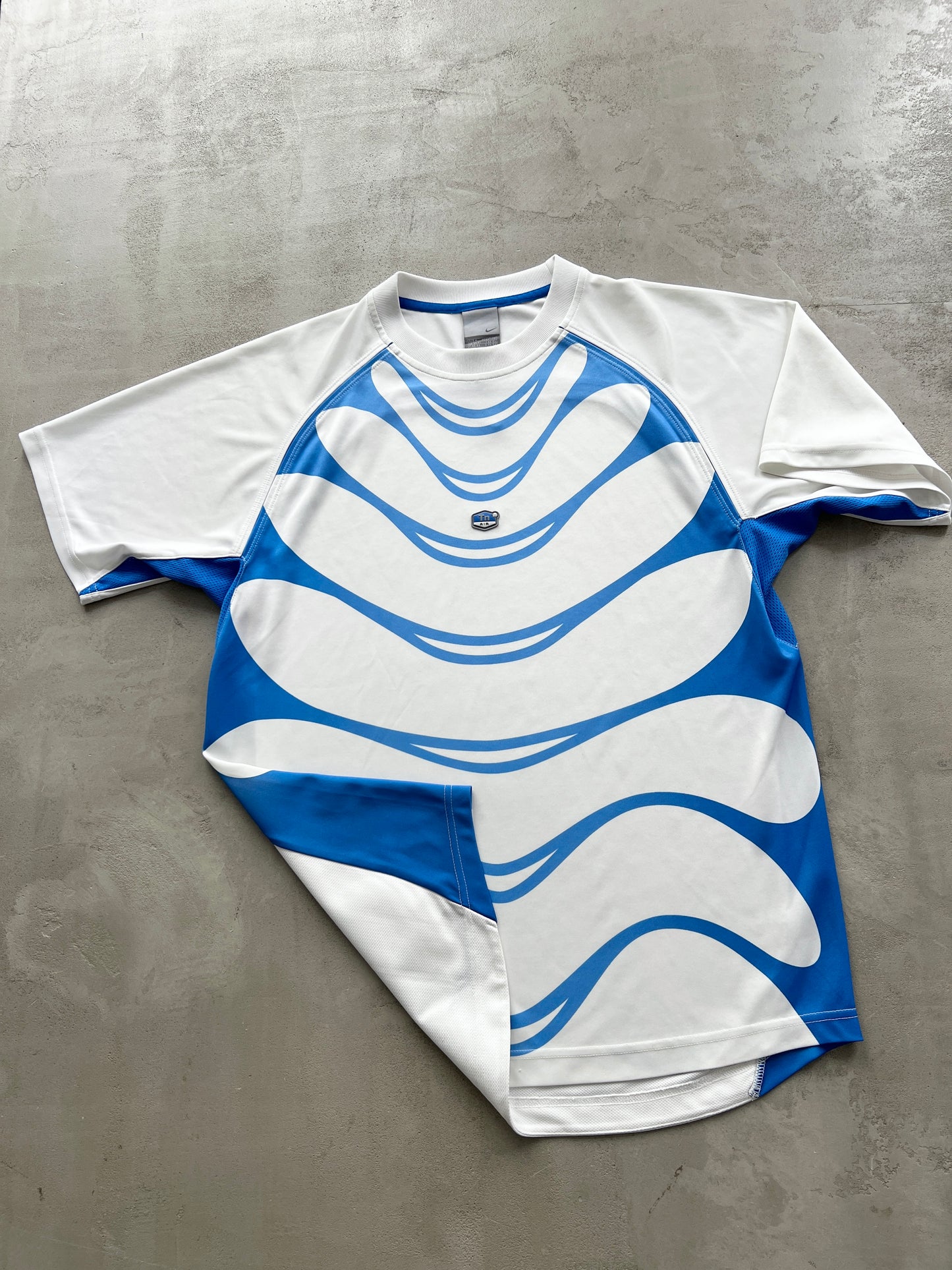 WHITE/BLUE NIKE TN TEE - 2000S - M/L