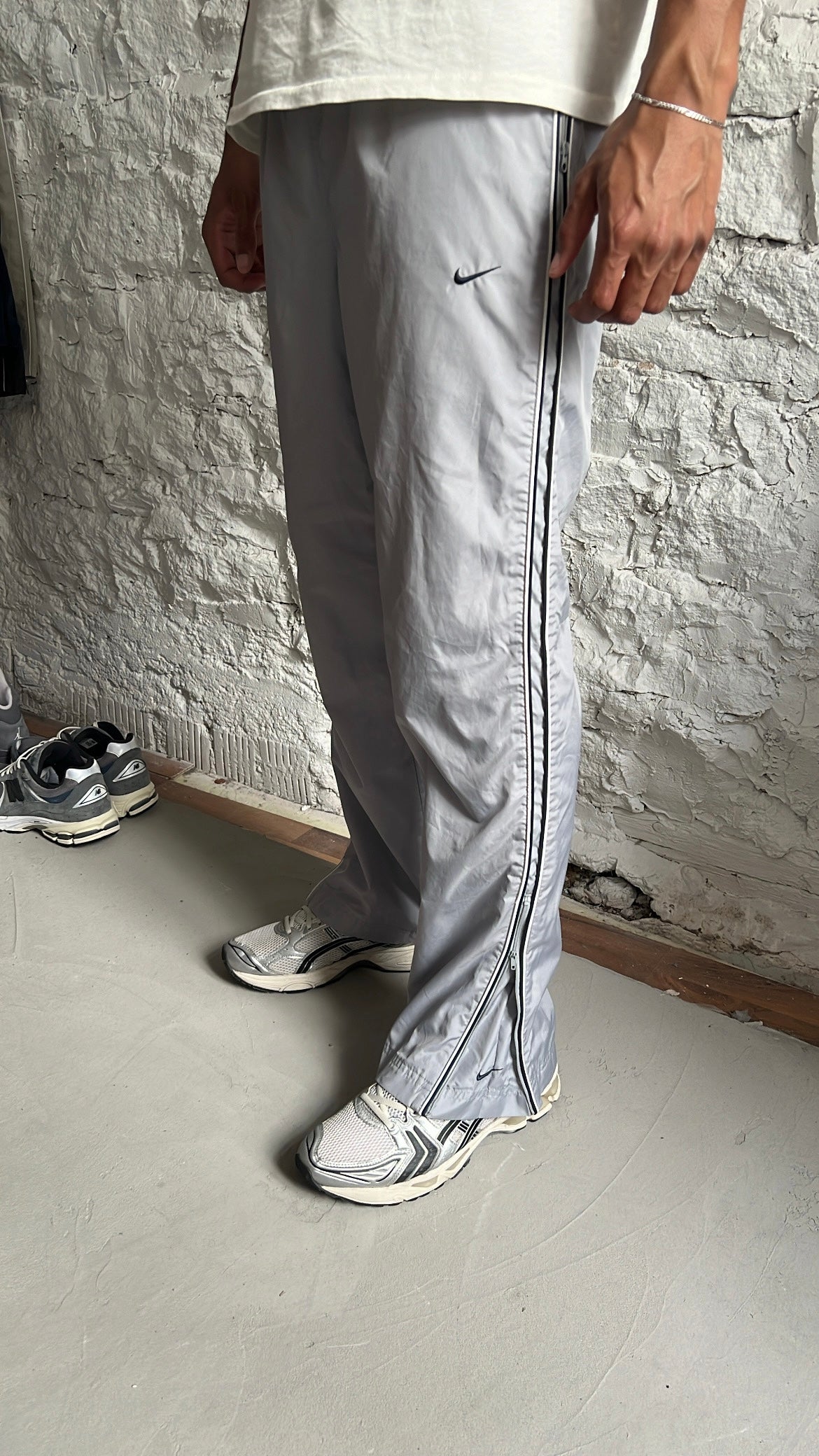 SILVER NIKE TRACK PANTS - 2000S - L