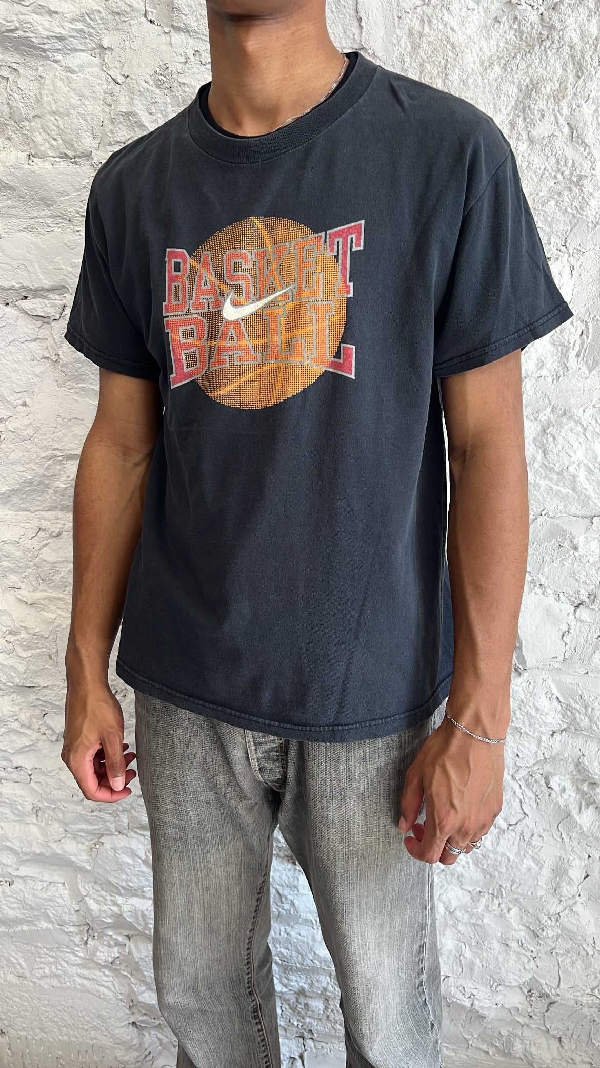 FADED BLACK NIKE BASKETBALL TEE - 1990S - M