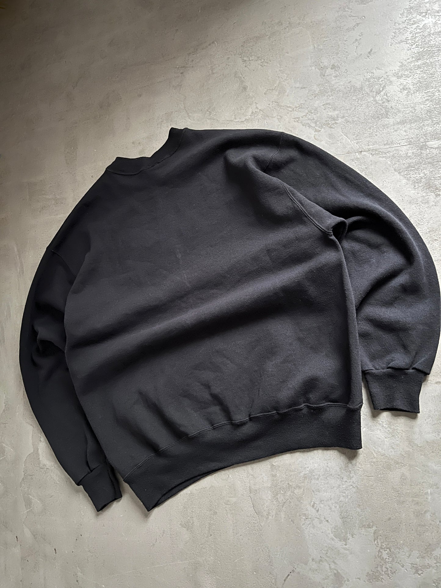 BLACK BMW SWEATER - 1990S - L