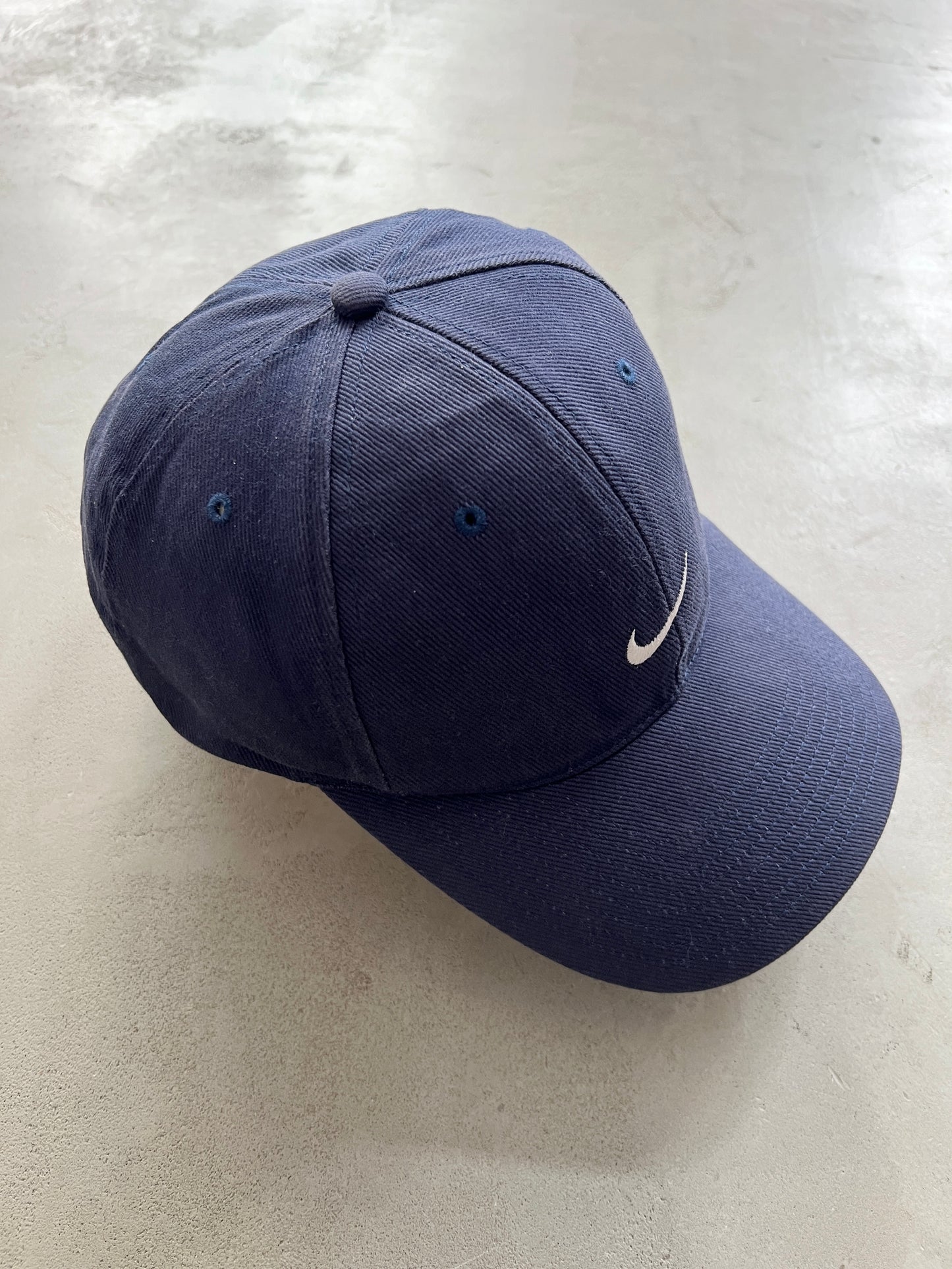 NAVY NIKE CAP - 2000S