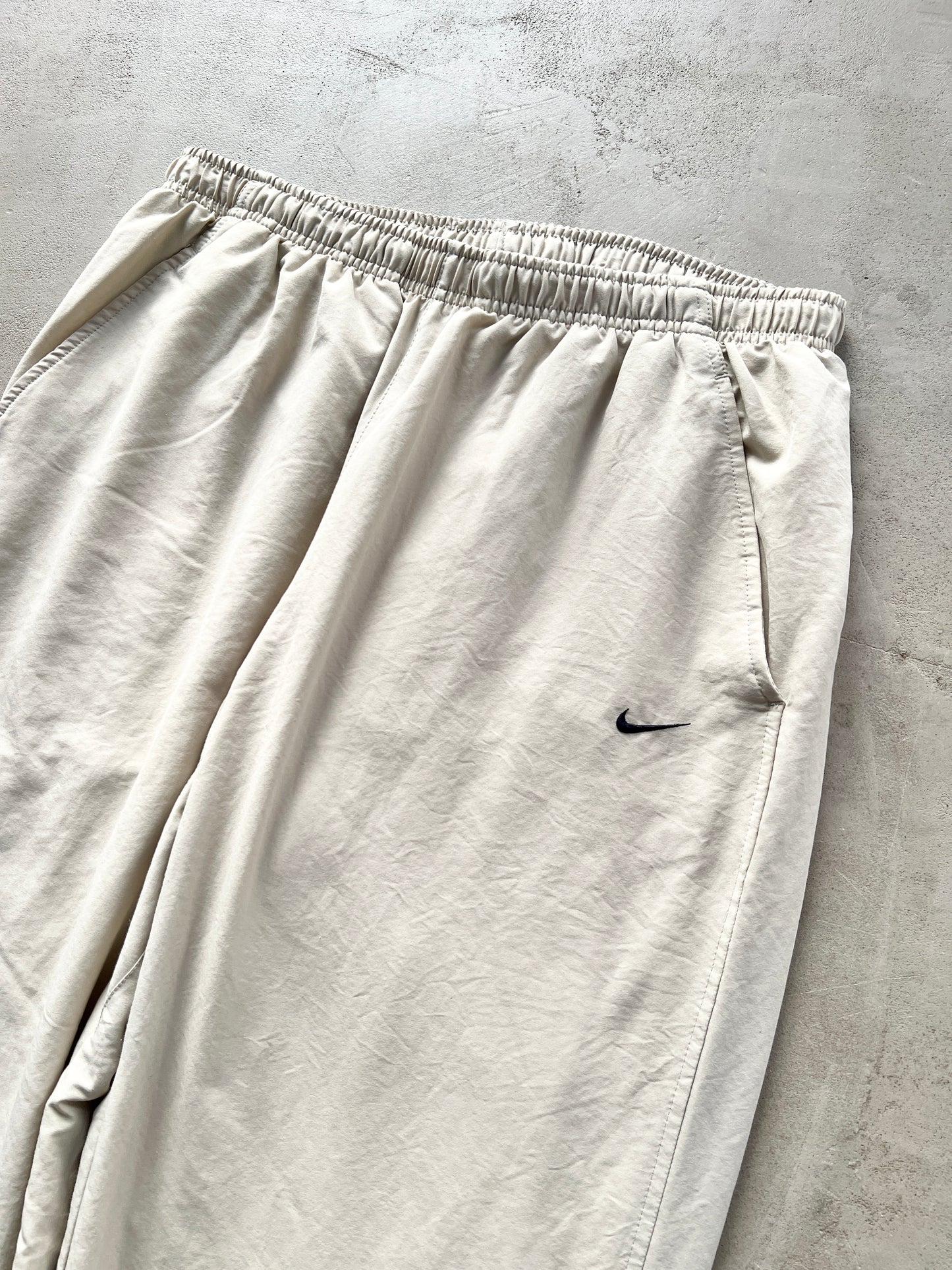 LIGHT BEIGE NIKE TRACK PANTS - 2000S - XL/L