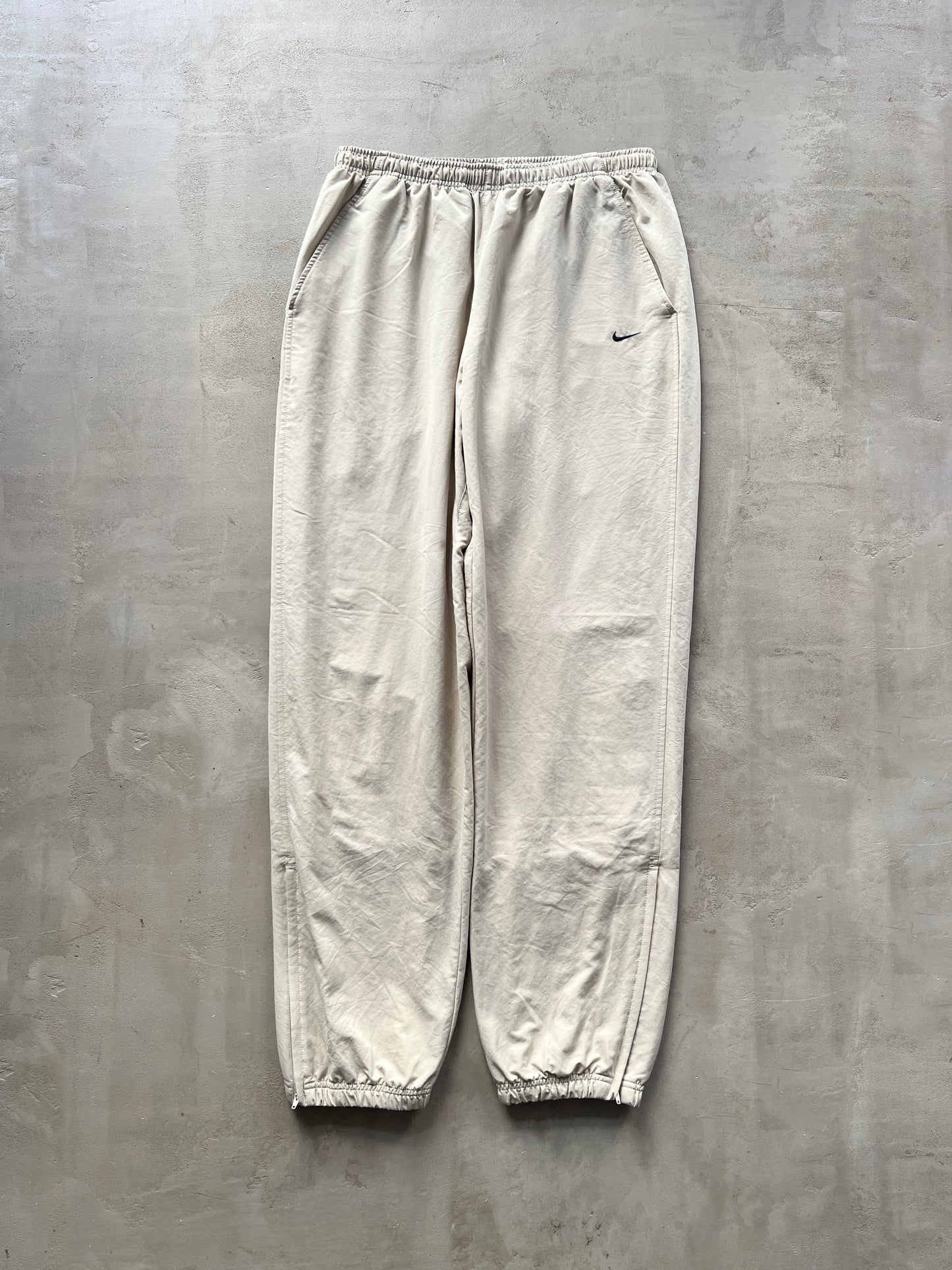 LIGHT BEIGE NIKE TRACK PANTS - 2000S - XL/L