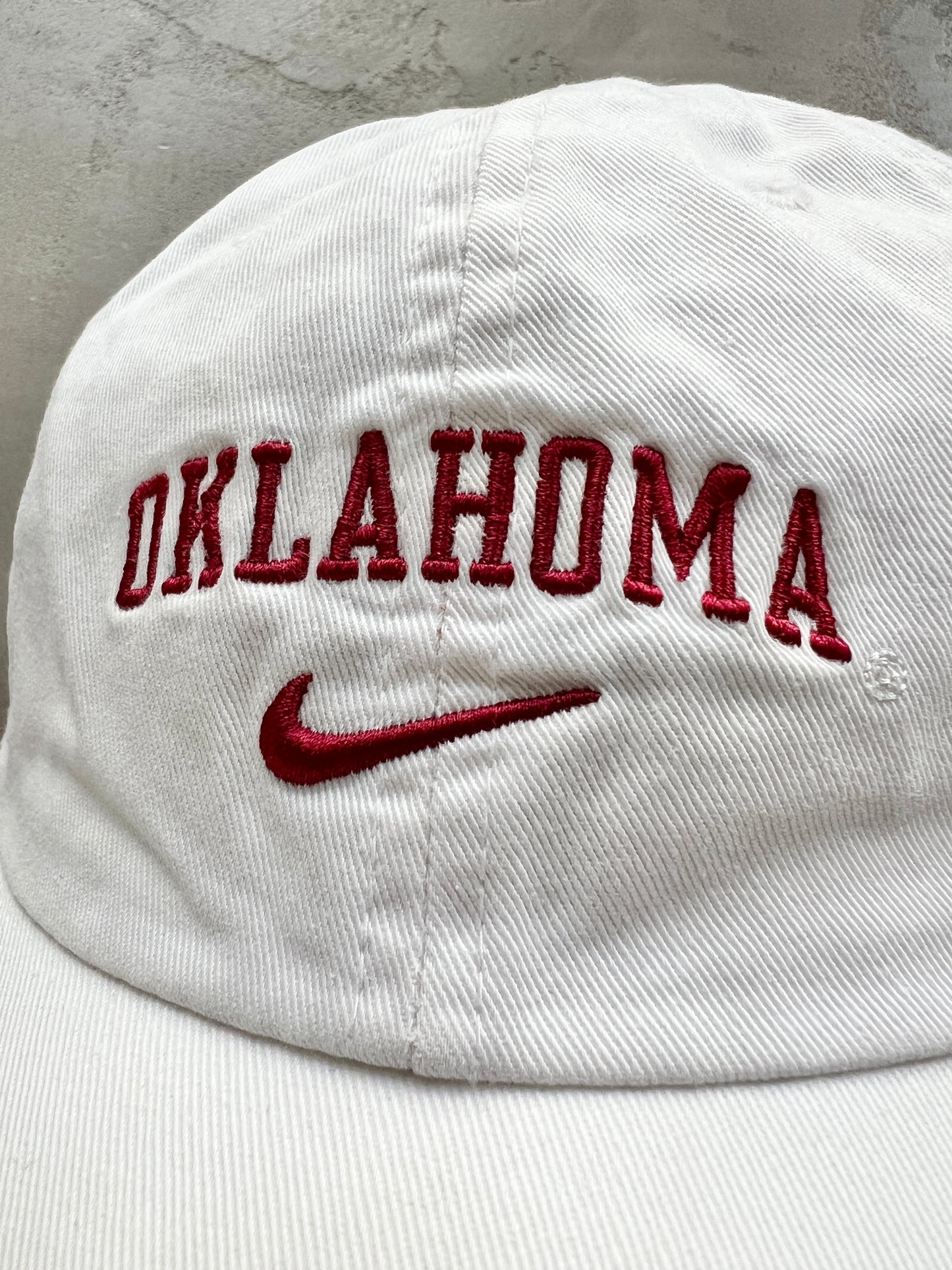 WHITE NIKE OKLAHOMA CAP - 2000S