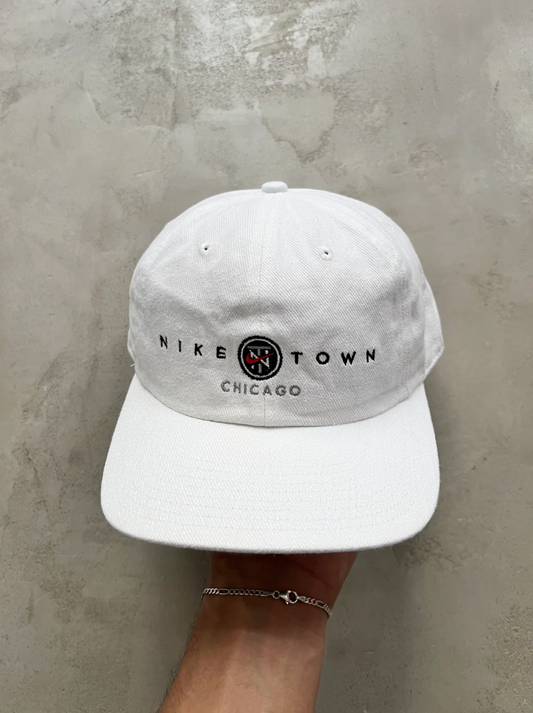 WHITE NIKE TOWN CHICAGO CAP - 1990S