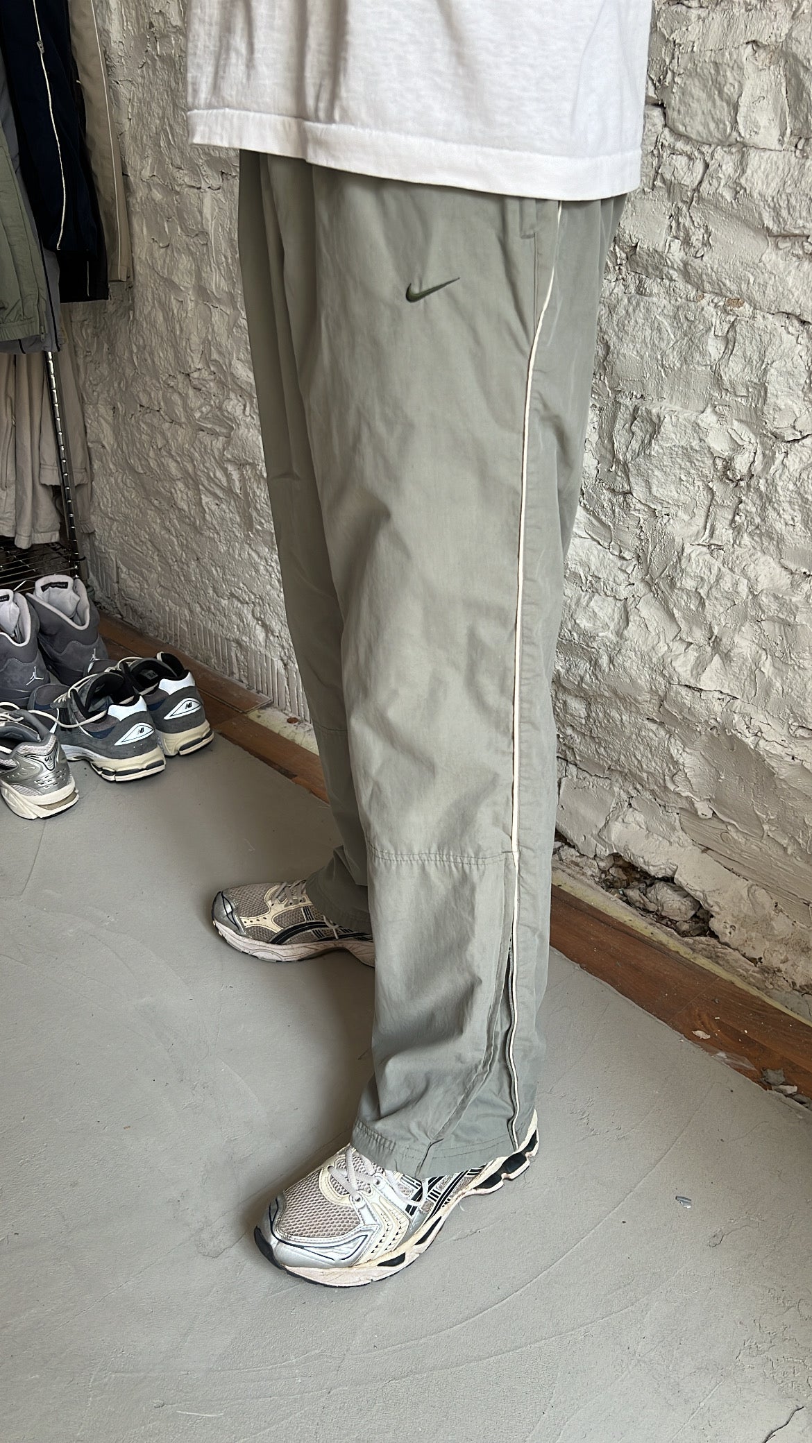 LIGHT OLIVE/KHAKI NIKE TRACK PANTS - 2000S - S/M