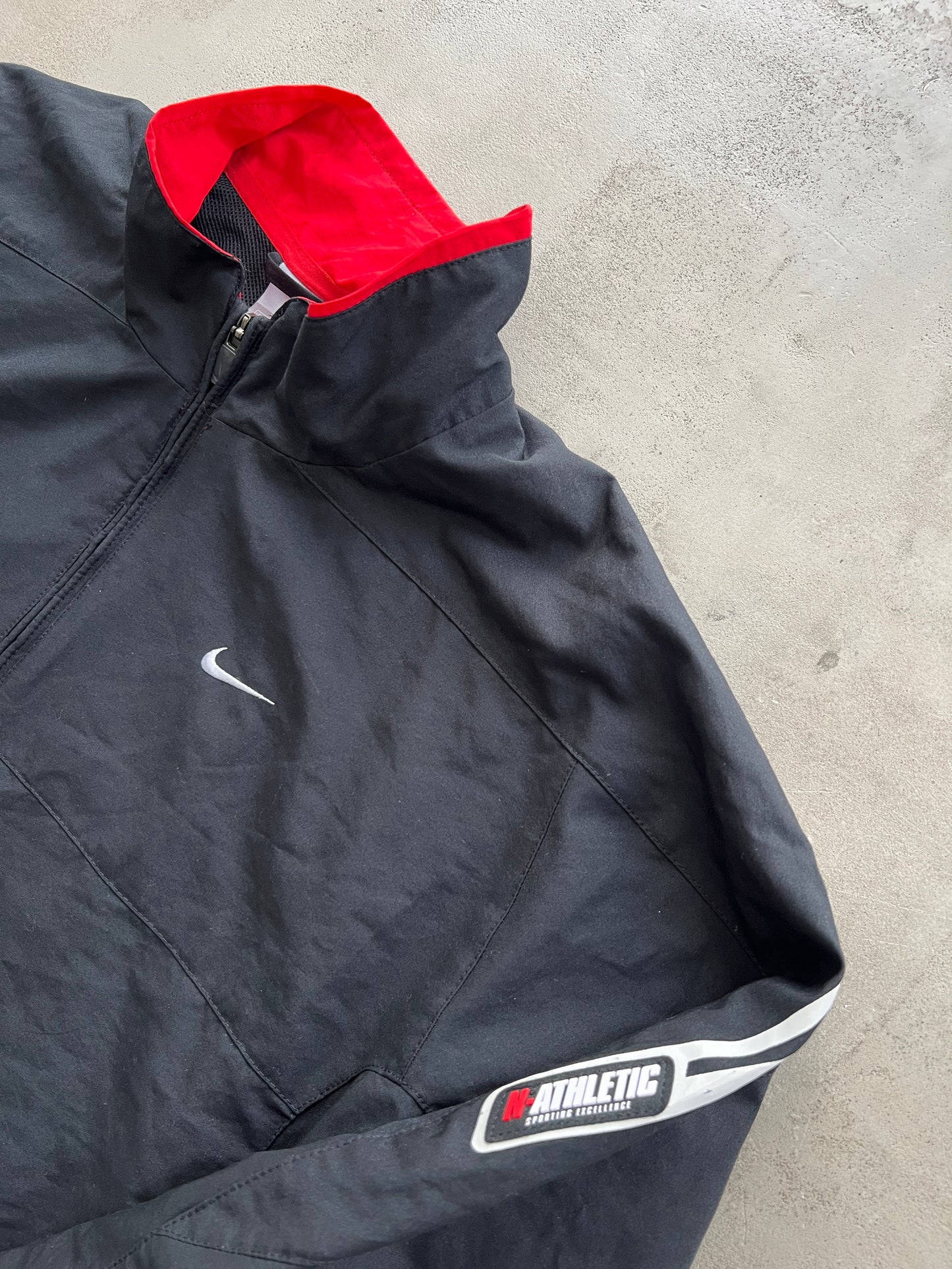 BLACK NIKE ATHLETIC TRACK JACKET - 2000S - L/M