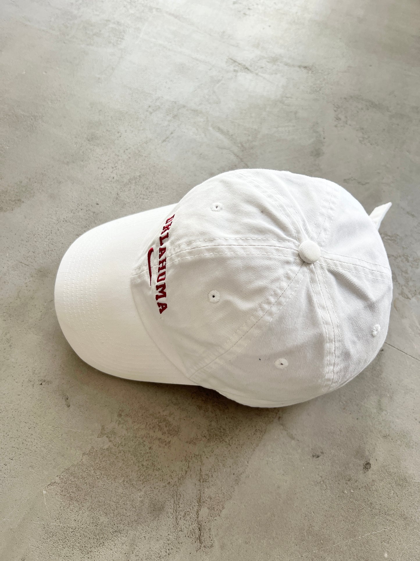 WHITE NIKE OKLAHOMA CAP - 2000S