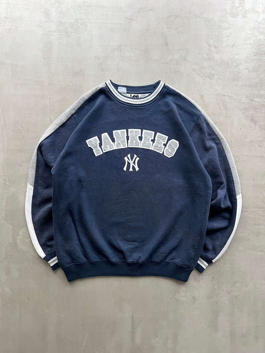 FADED NAVY YANKEES SWEATER - 1990S - L/M