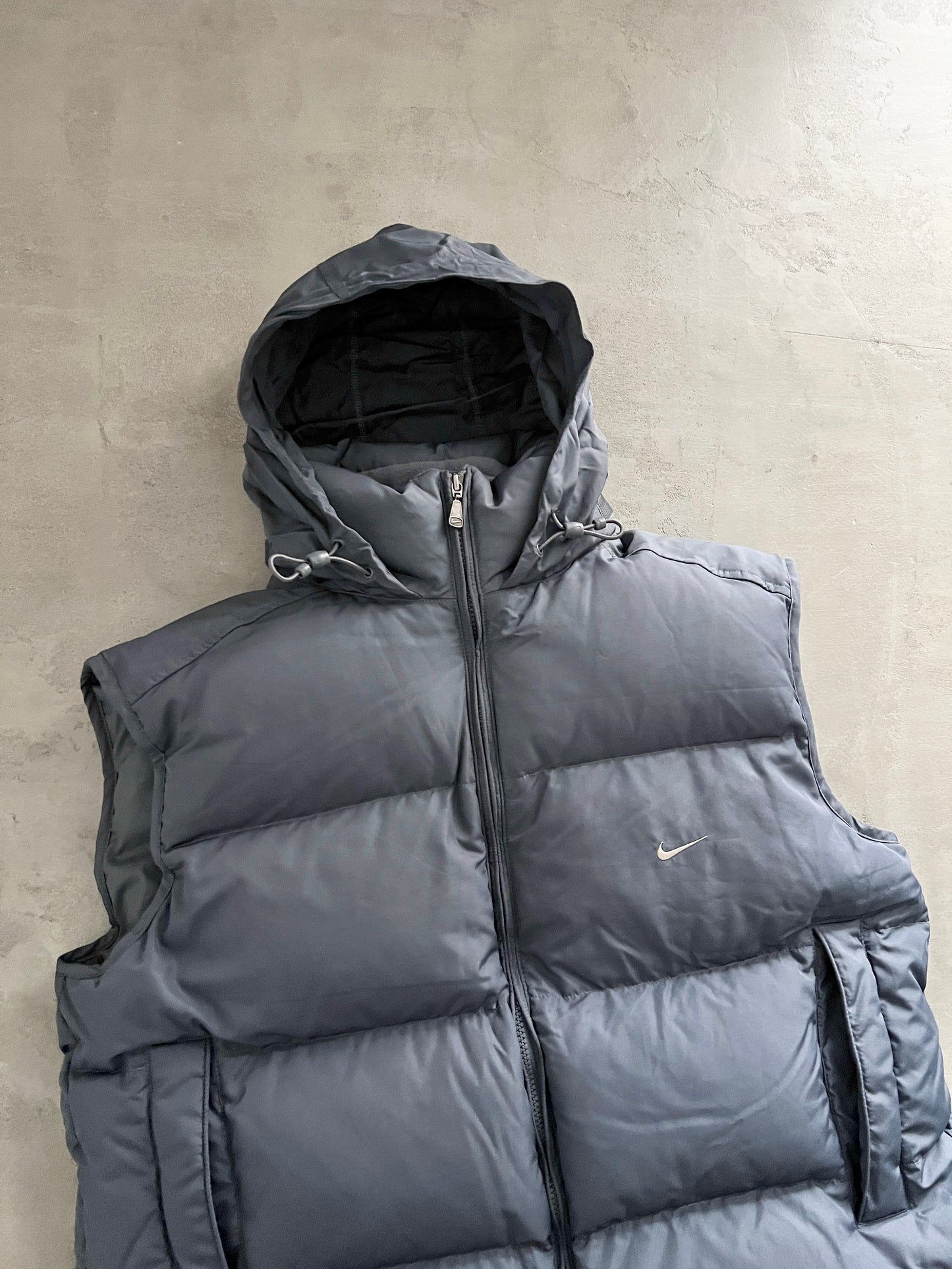 GREY NIKE PUFFER VEST - 2000S - L