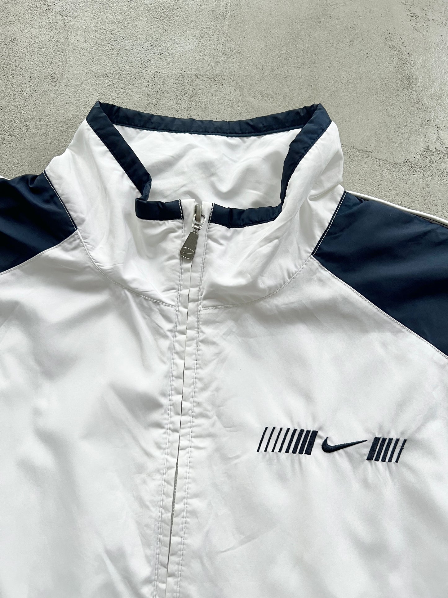 WHITE/NAVY NIKE TRACK JACKET - 2000S - L/M