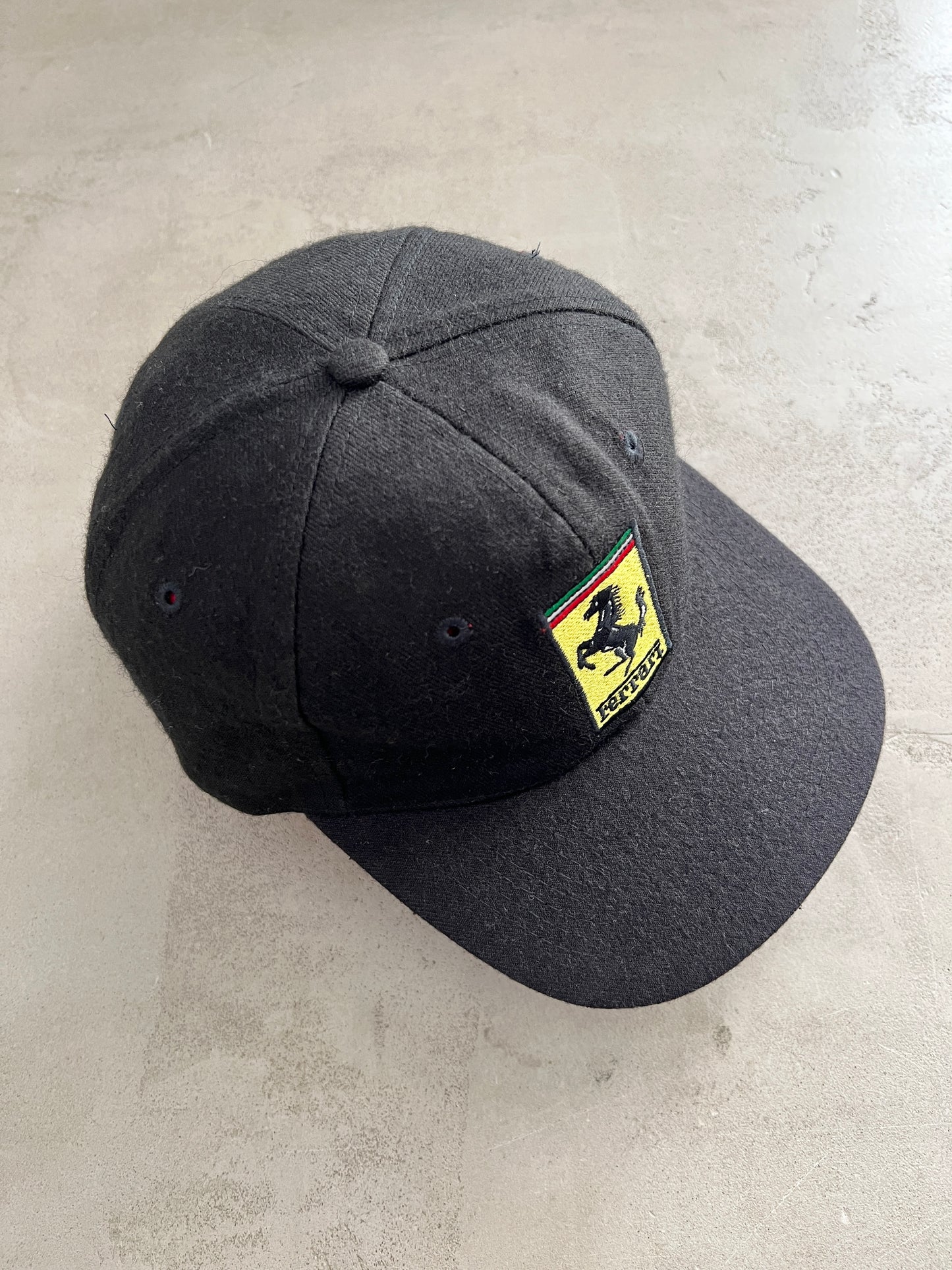 BLACK FERRARI CAP - 1996