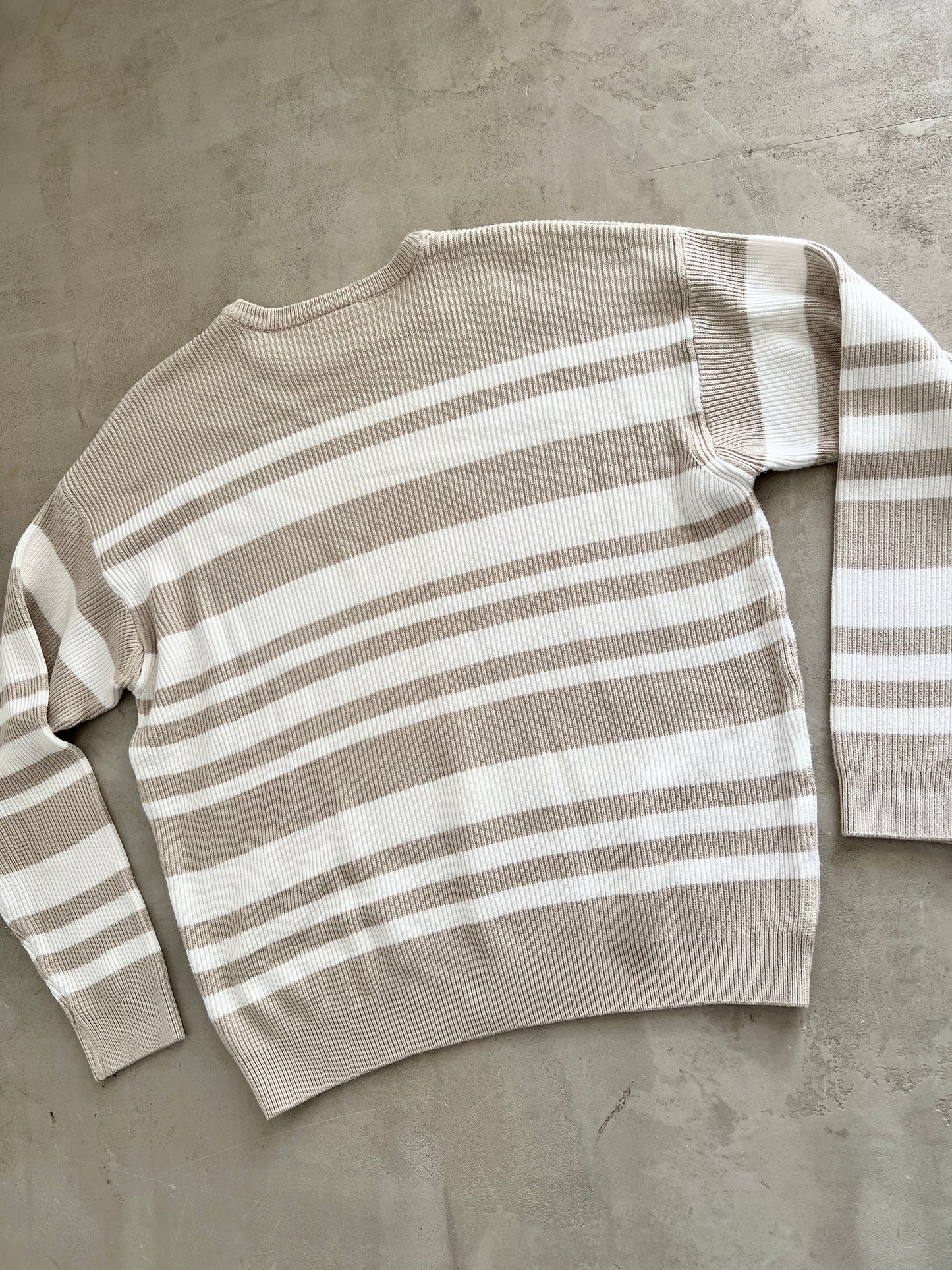 BEIGE/WHITE LACOSTE KNIT SWEATER - 2000S - M