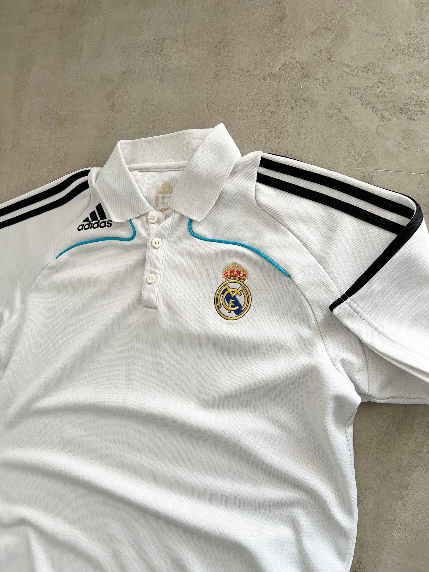 WHITE/BABY BLUE REAL MADRID POLO JERSEY - 2000S - L/M