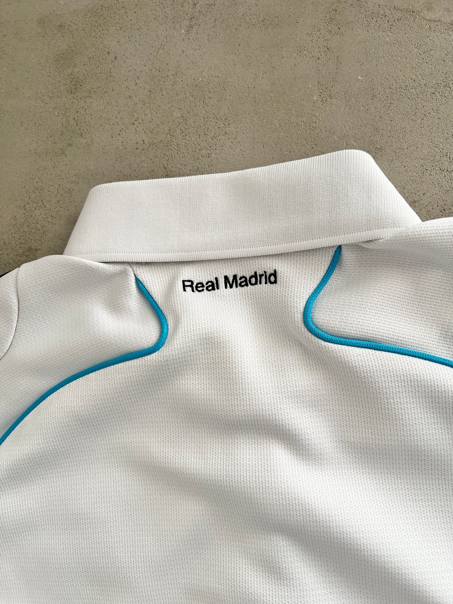 WHITE/BABY BLUE REAL MADRID POLO JERSEY - 2000S - L/M