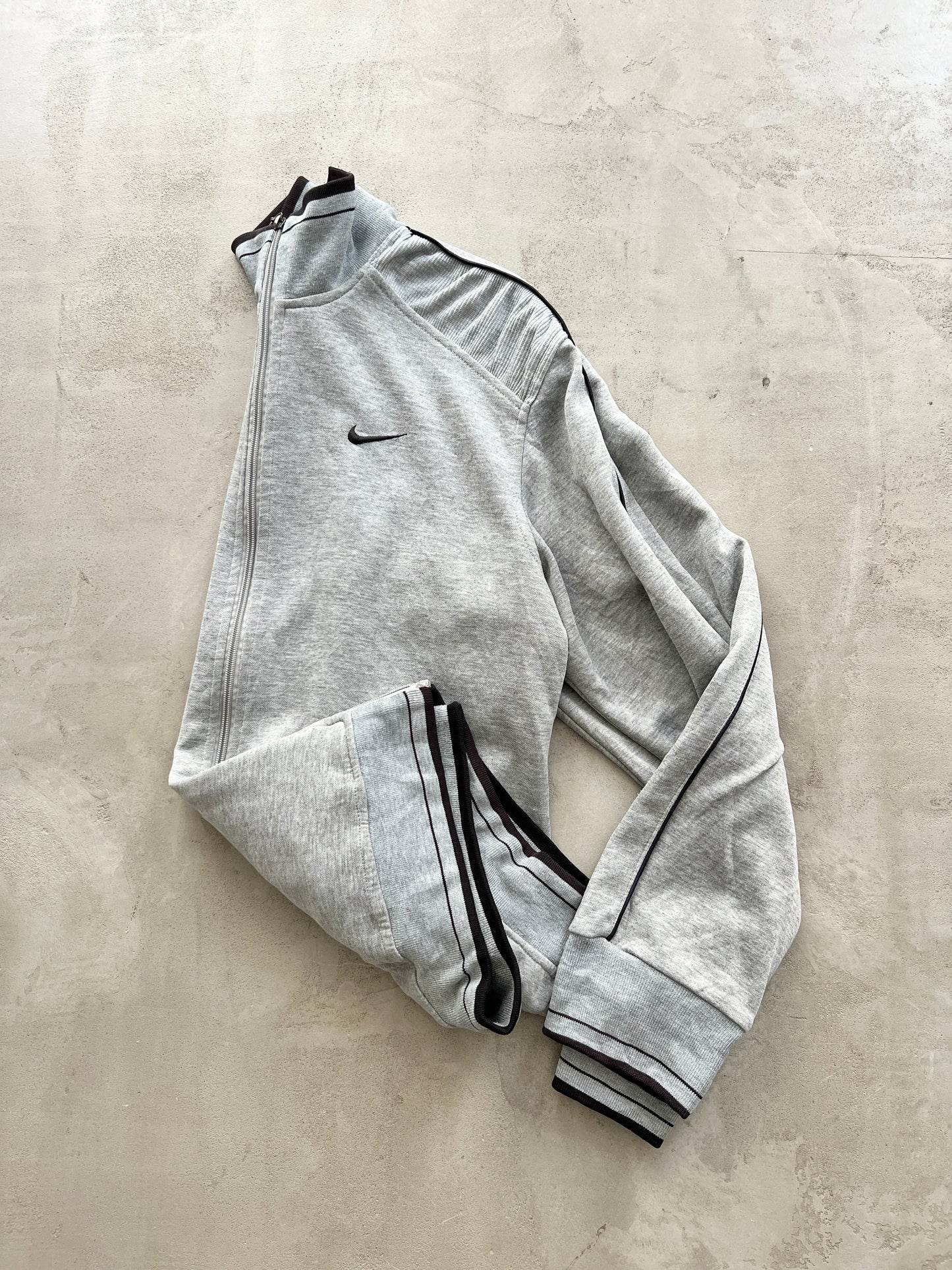 GREY NIKE TRACK JACKET - 2000S - M/L