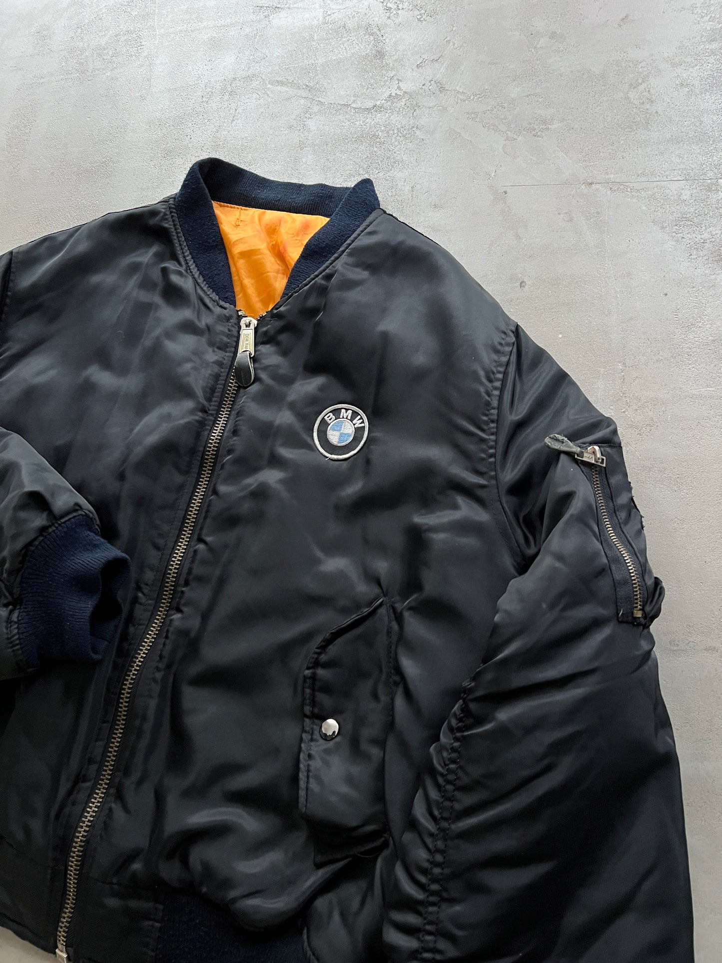 BLACK BMW BOMBER JACKET - 1990S - L/M