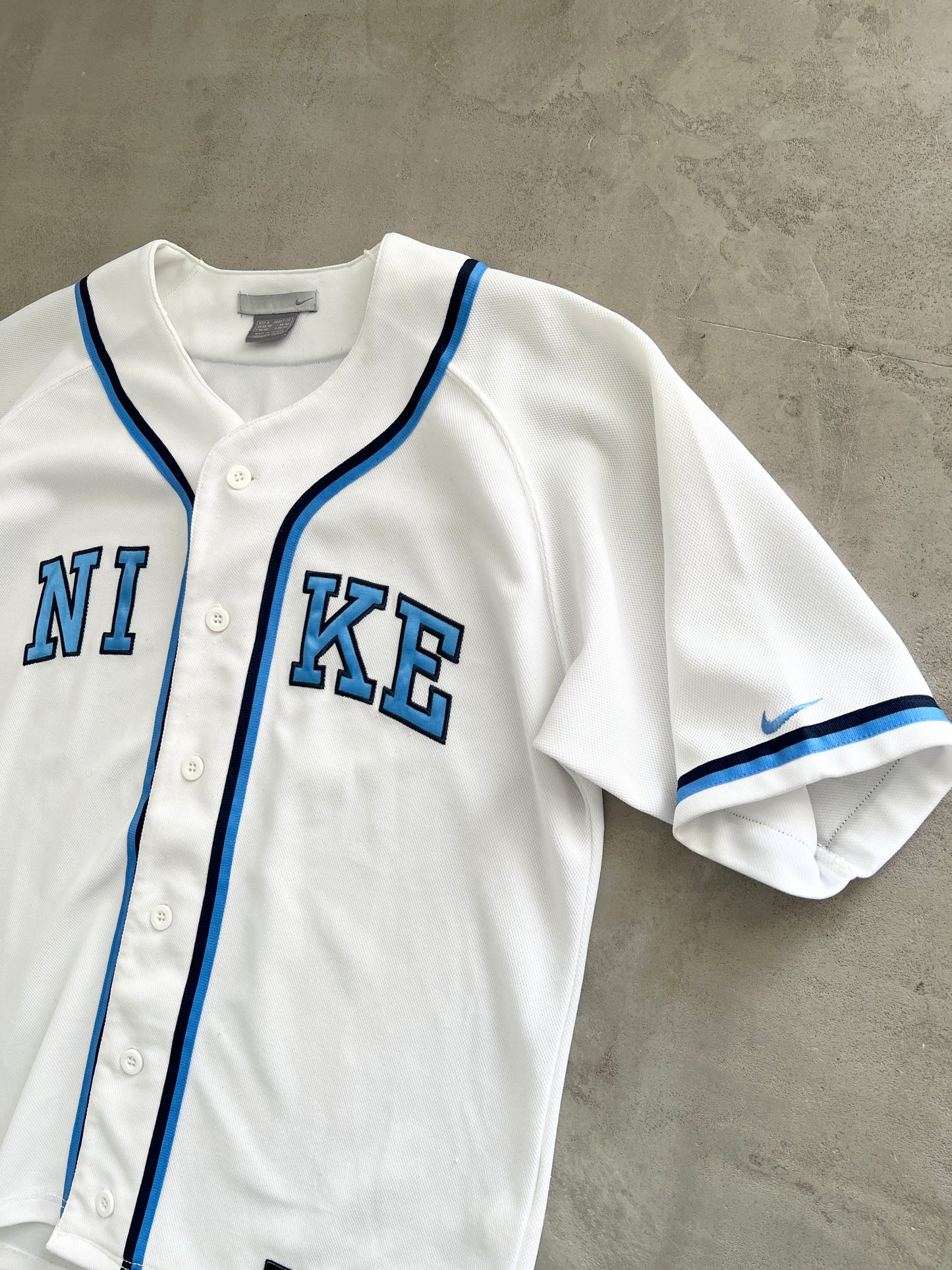 WHITE/BABY BLUE NIKE BASEBALL JERSEY - 2000S - M/L