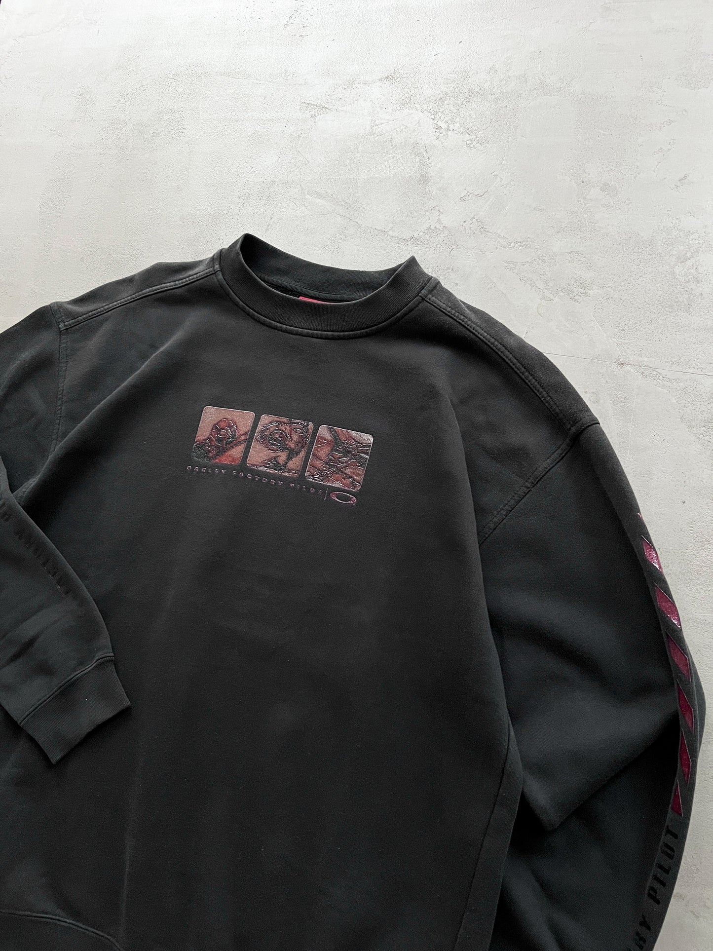 BLACK OAKLEY SWEATER - 1990S - L/M