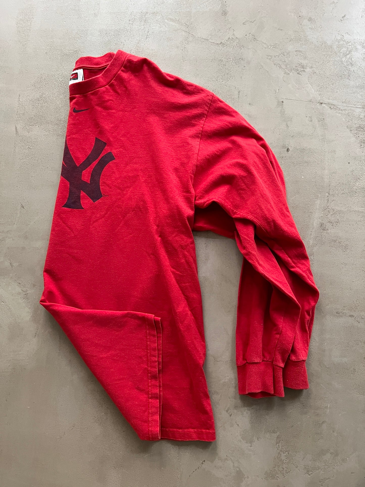 RED YANKEES LONGSLEEVE - 1990S - XL