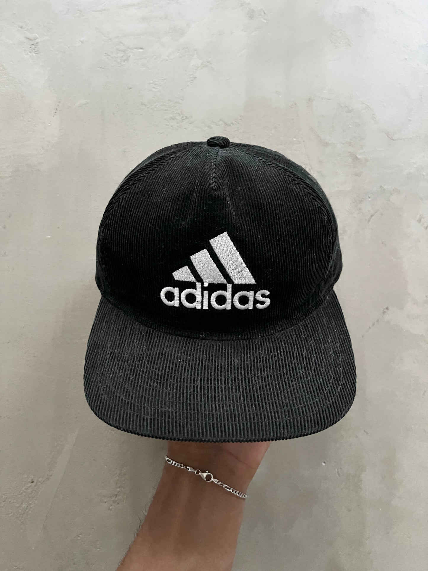 BLACK ADIDAS CORDUROY CAP - 1990S