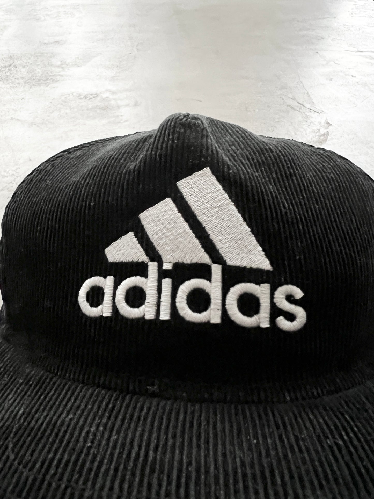 BLACK ADIDAS CORDUROY CAP - 1990S