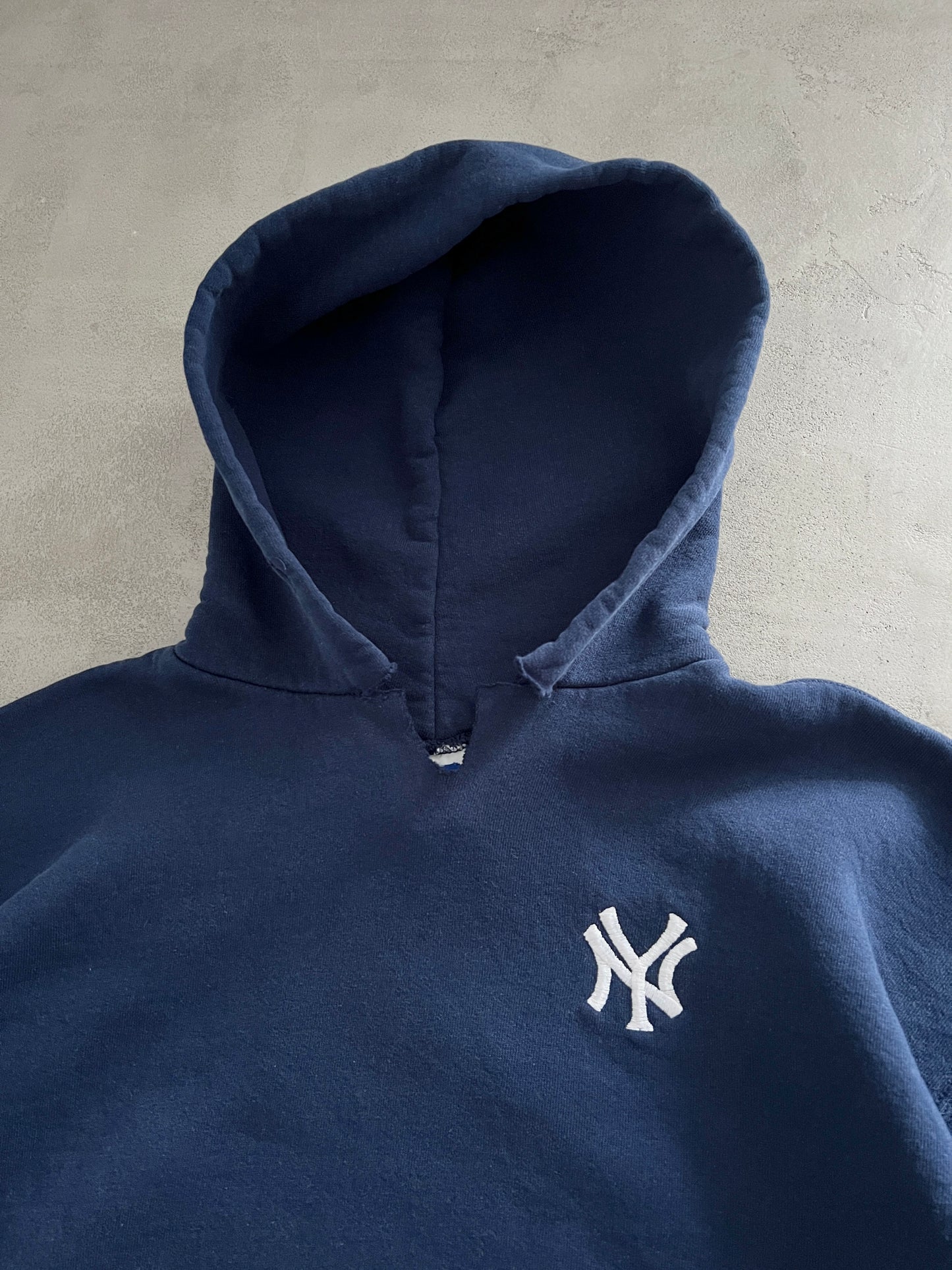 NAVY YANKEES RUSSELL HOODIE - 1990S - L/M