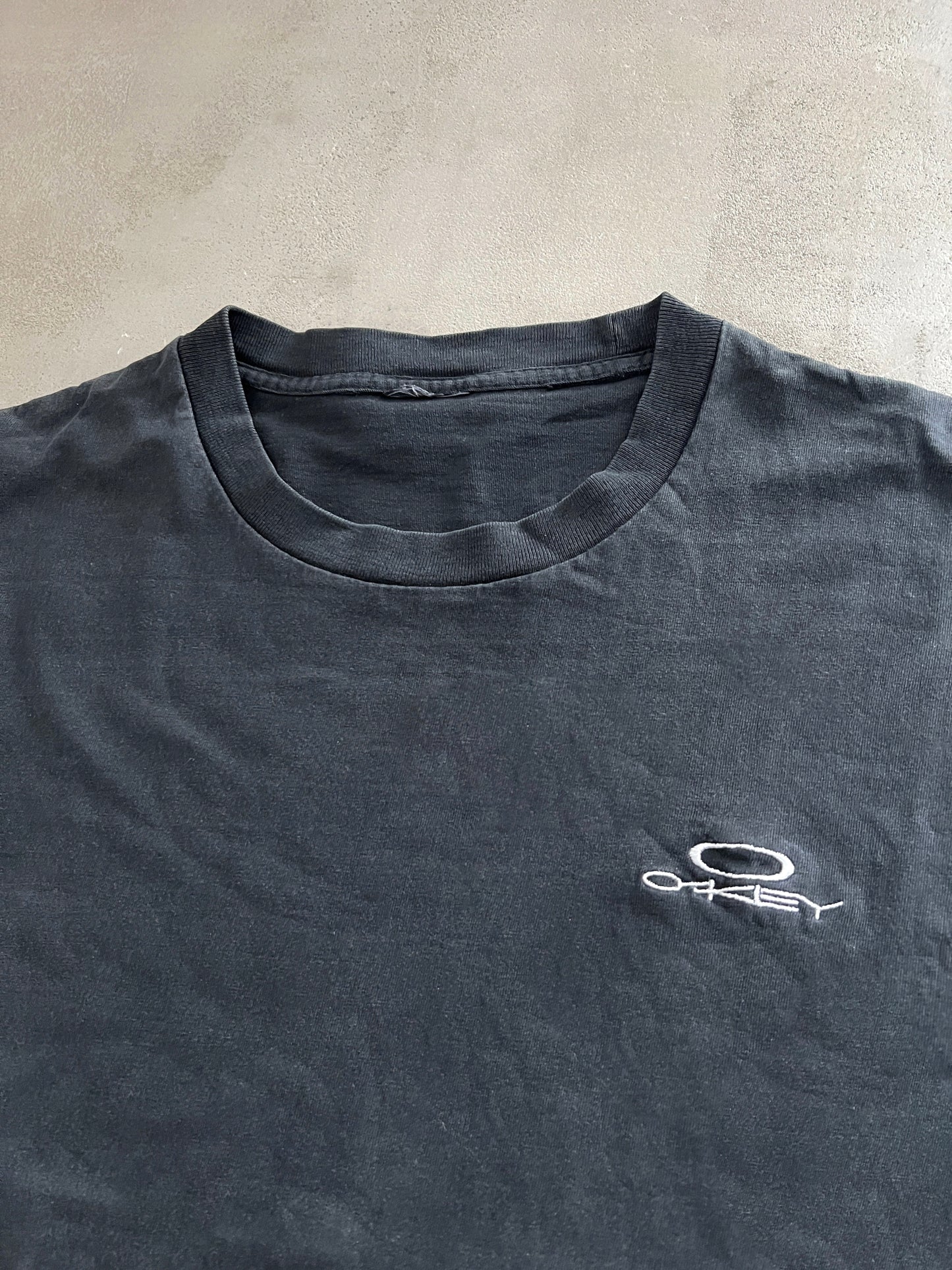 FADED BLACK OAKLEY TEE - 2000S - L