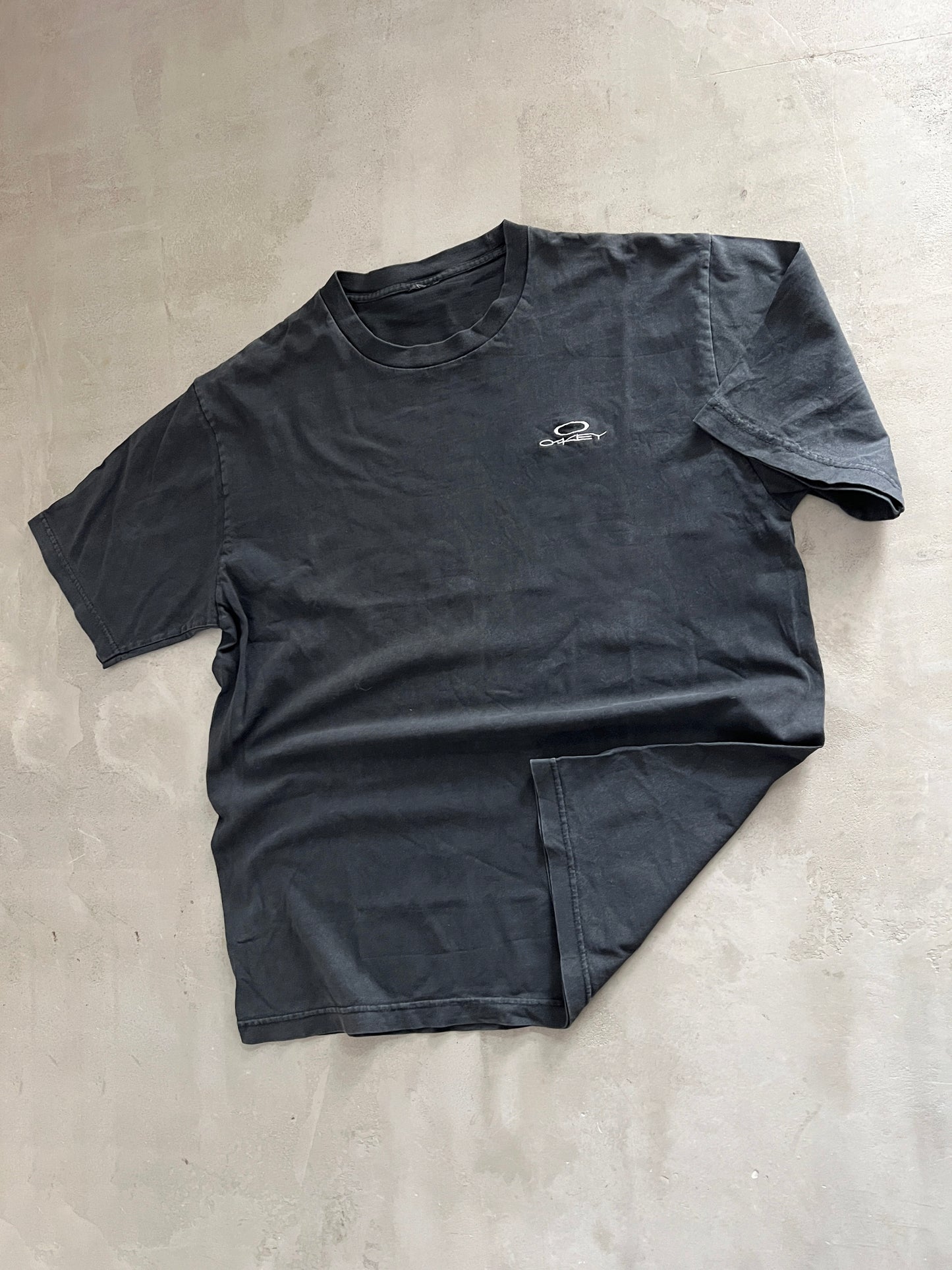 FADED BLACK OAKLEY TEE - 2000S - L