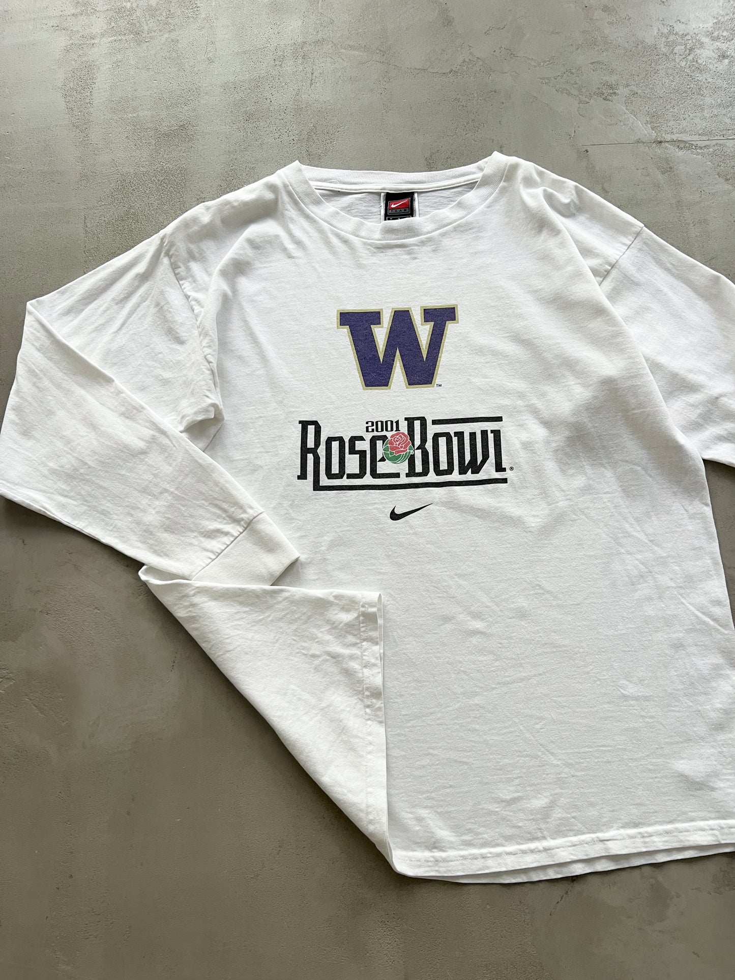 WHITE NIKE ROSE BOWL LONGSLEEVE - 2000S - L