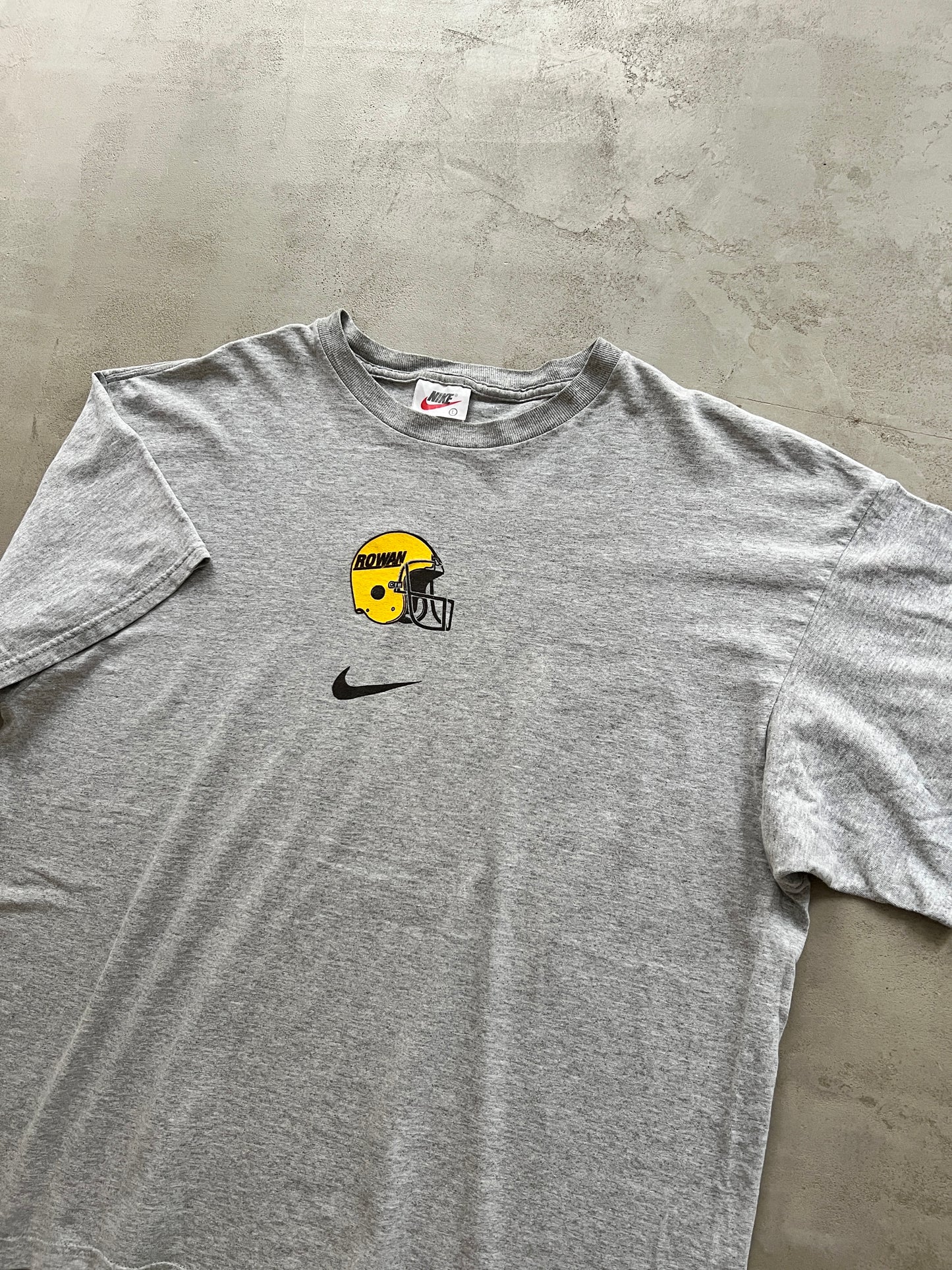 GREY NIKE FOOTBALL TEE - 1990S - L