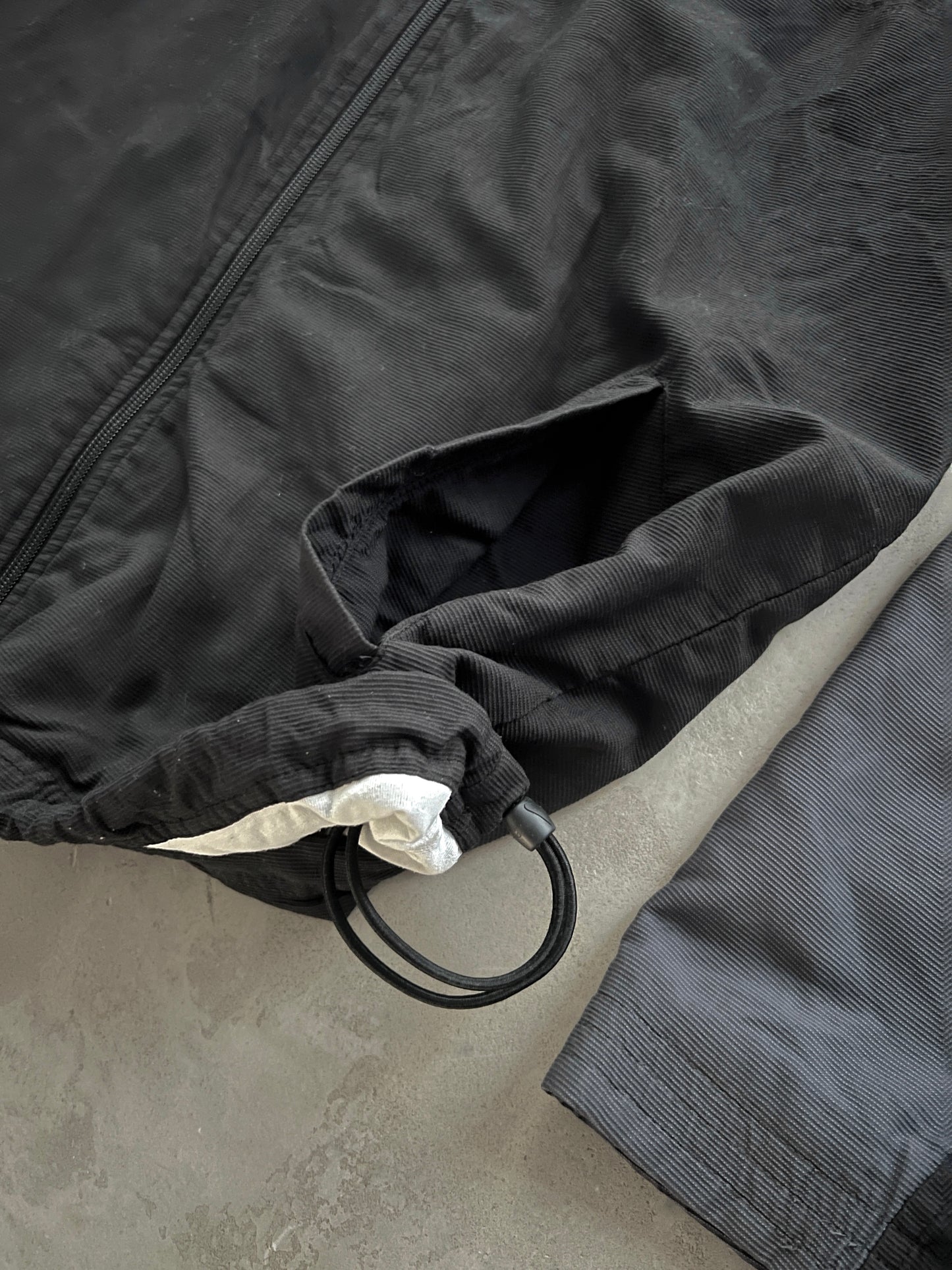 GREY/BLACK NIKE TRACK JACKET - 2000S - L