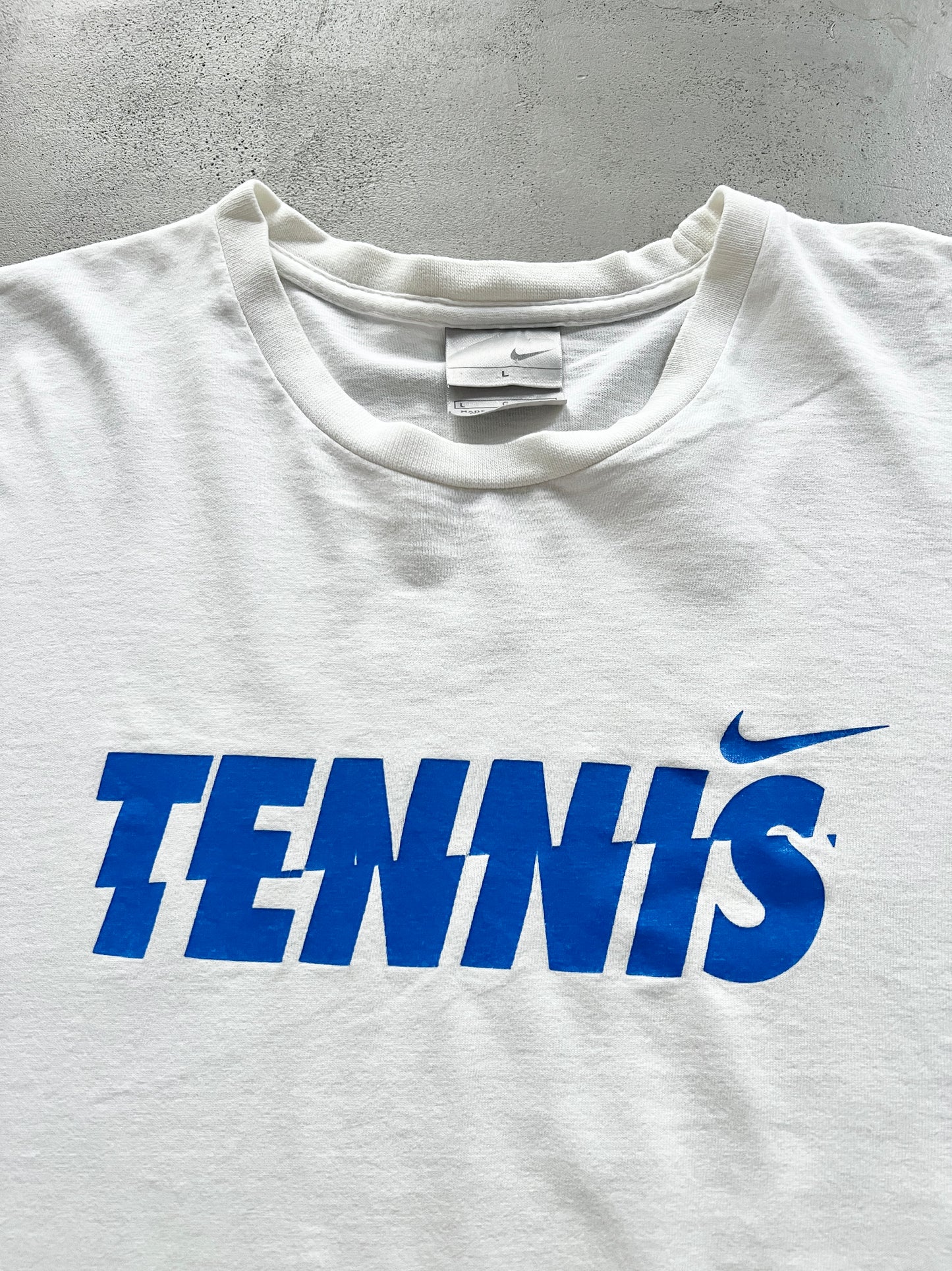 WHITE NIKE TENNIS TEE - 1990S - L