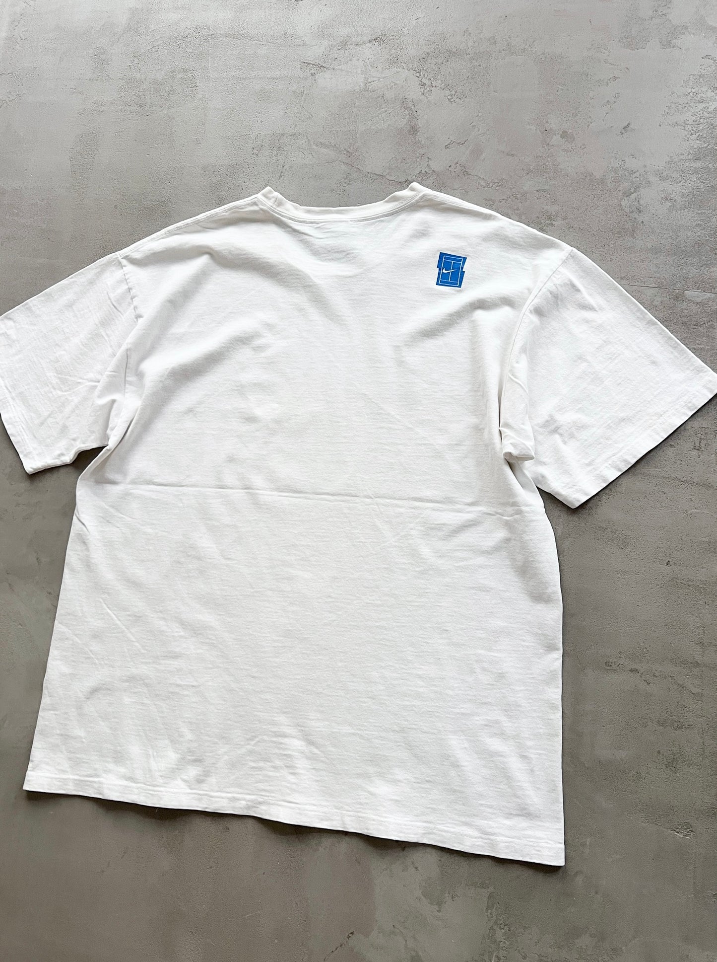 WHITE NIKE TENNIS TEE - 1990S - L