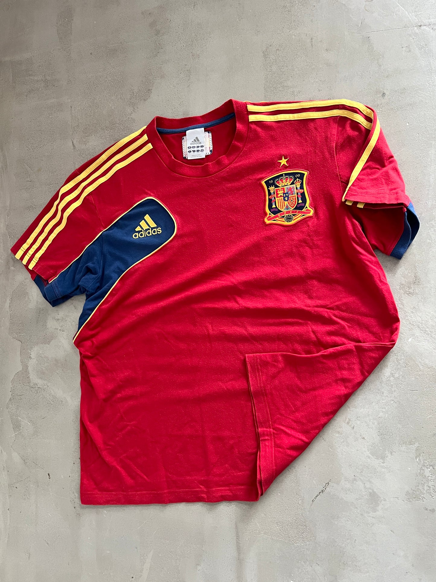 RED SPAIN SOCCER TEE - 2000S