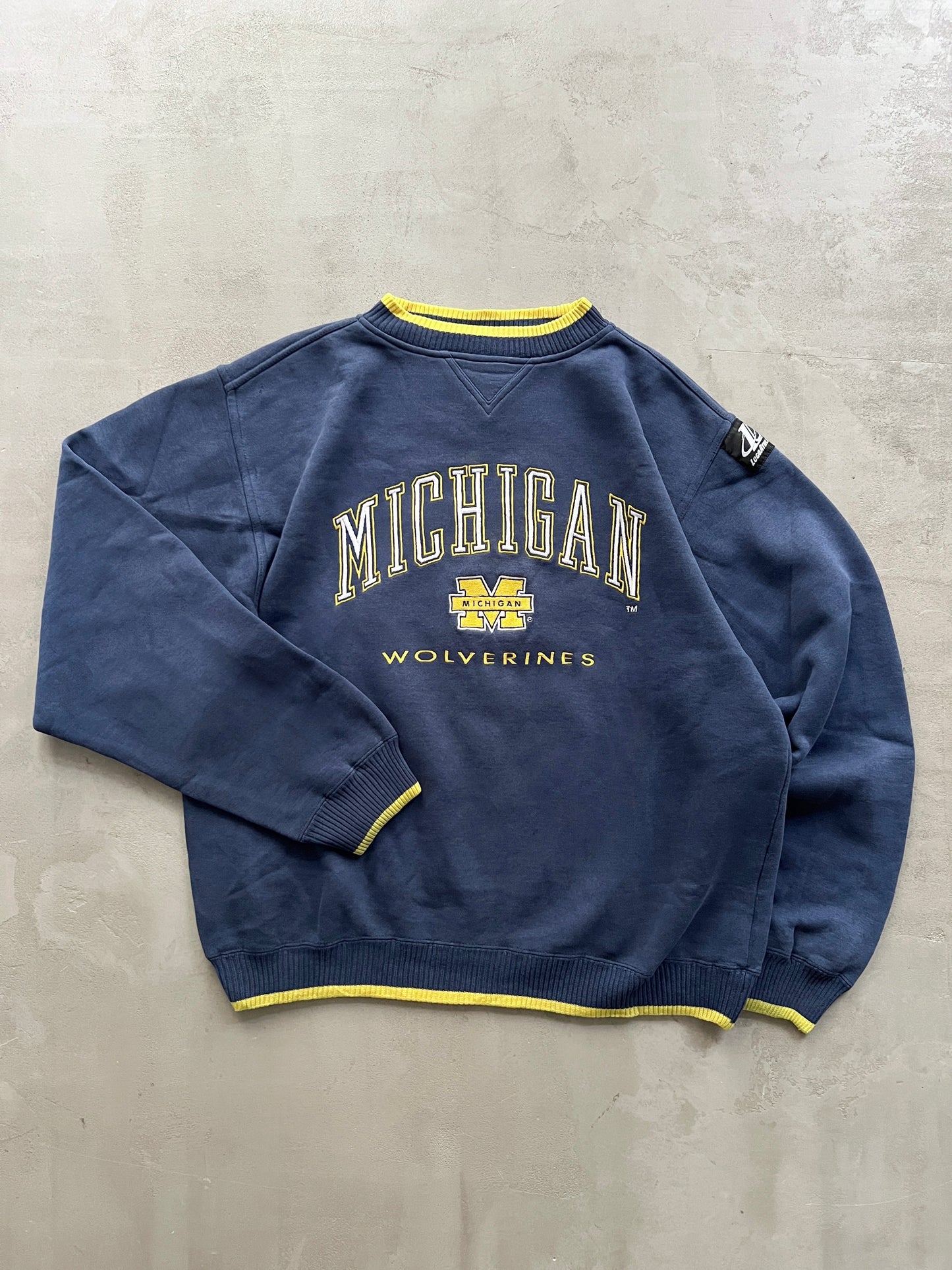 BLUE MICHIGAN WOLVERINES BASKETBALL SWEATER - 1990S - M