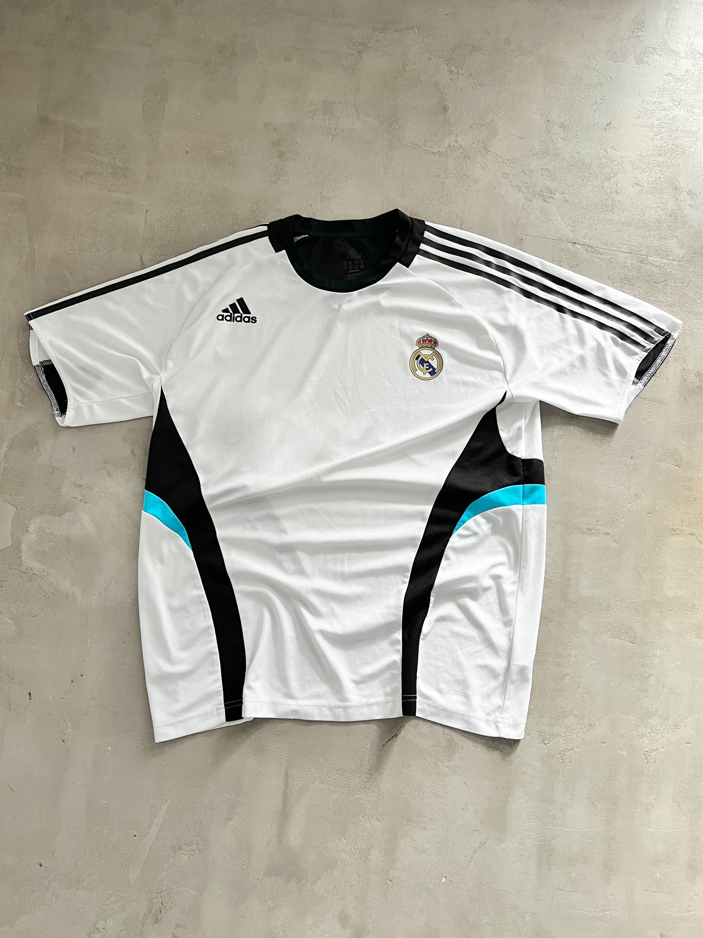 WHITE REAL MADRID JERSEY - 2000S - XL