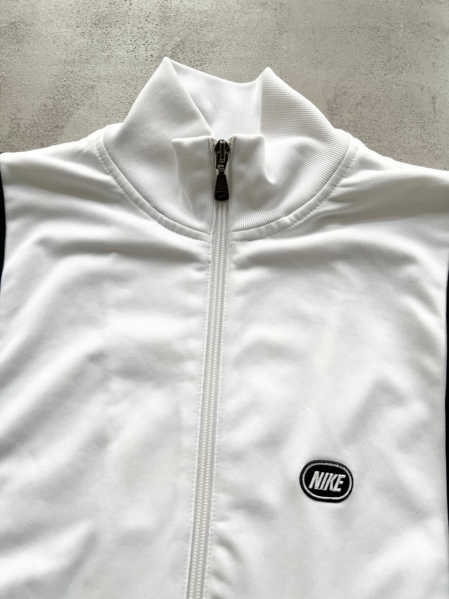 WHITE NIKE TRACK JACKET - 2000S - M