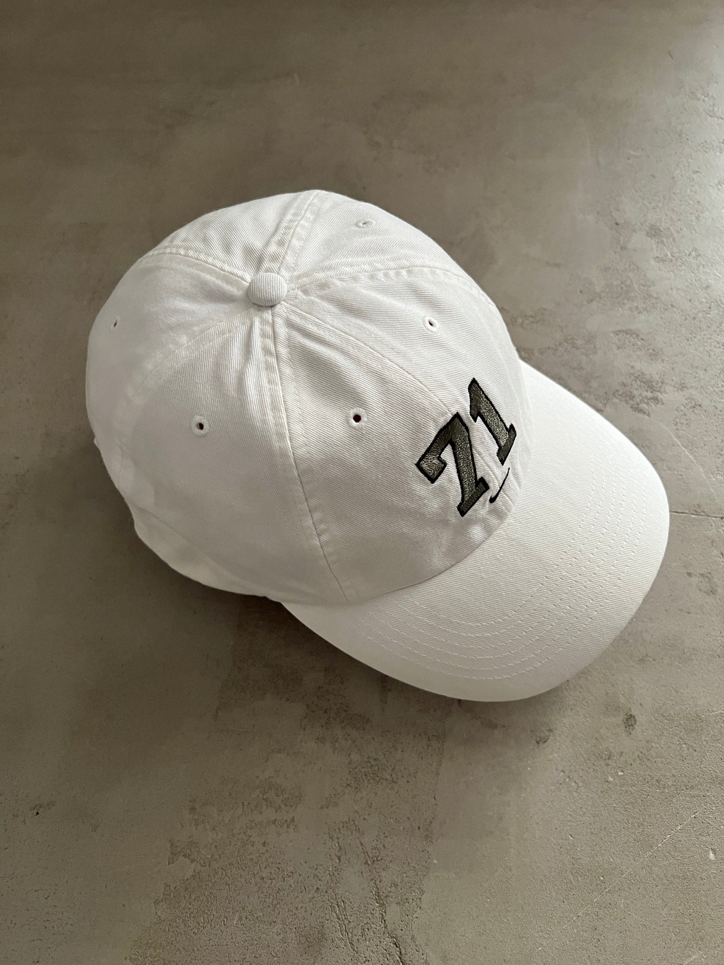 CREME NIKE CAP - 2000S