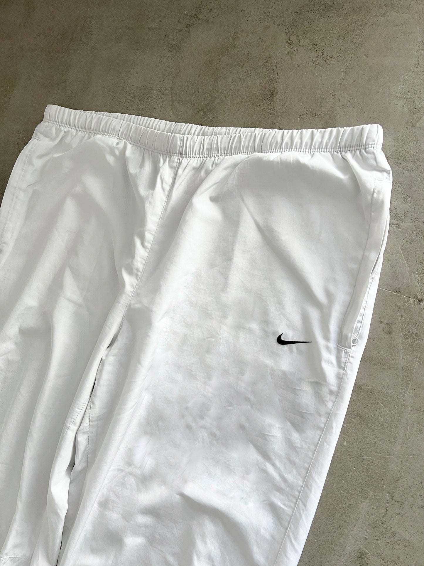 WHITE NIKE TRACK PANTS - 2000S - XL/L