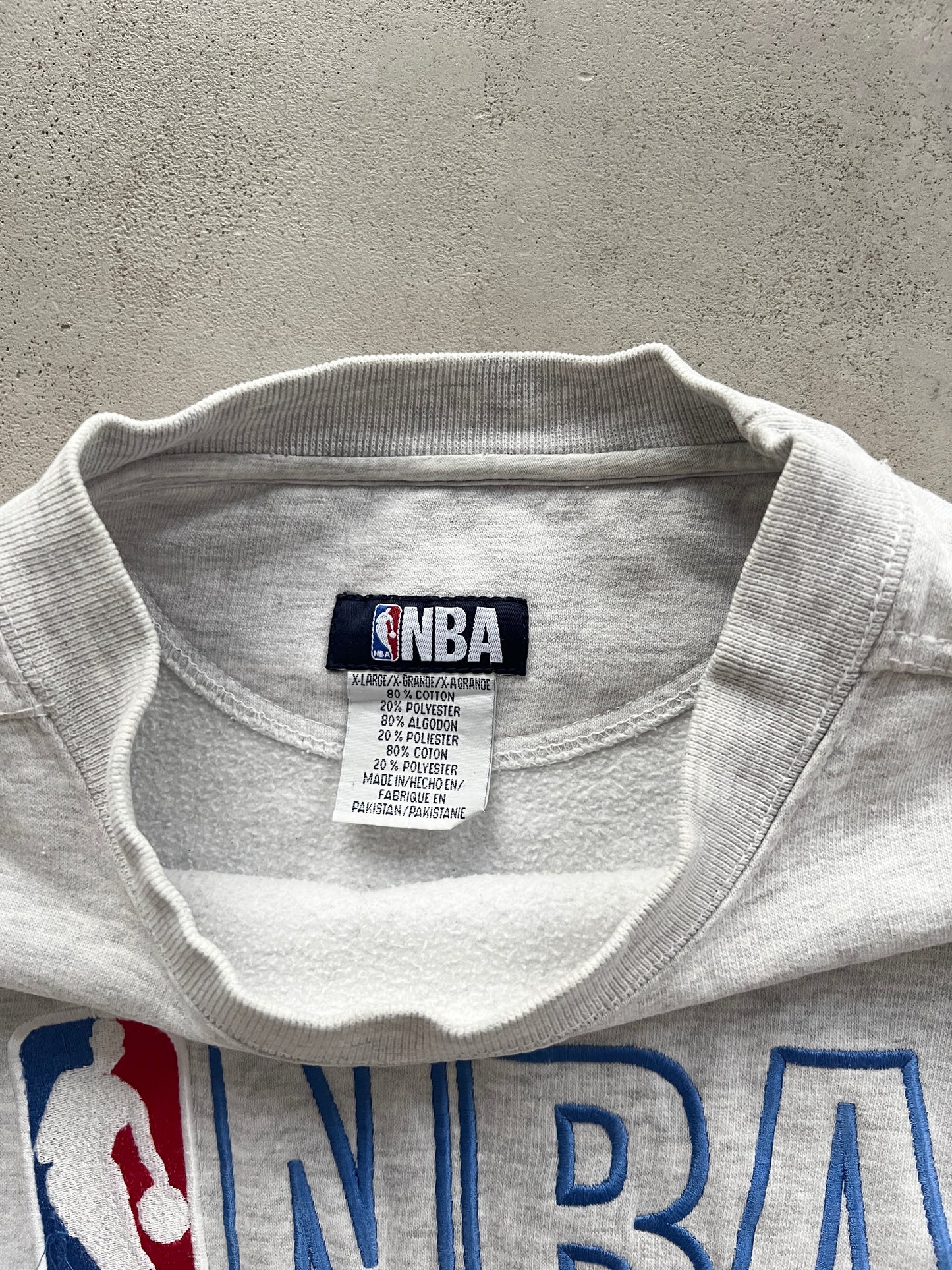 GREY NBA SWEATER - 1990S - L/XL