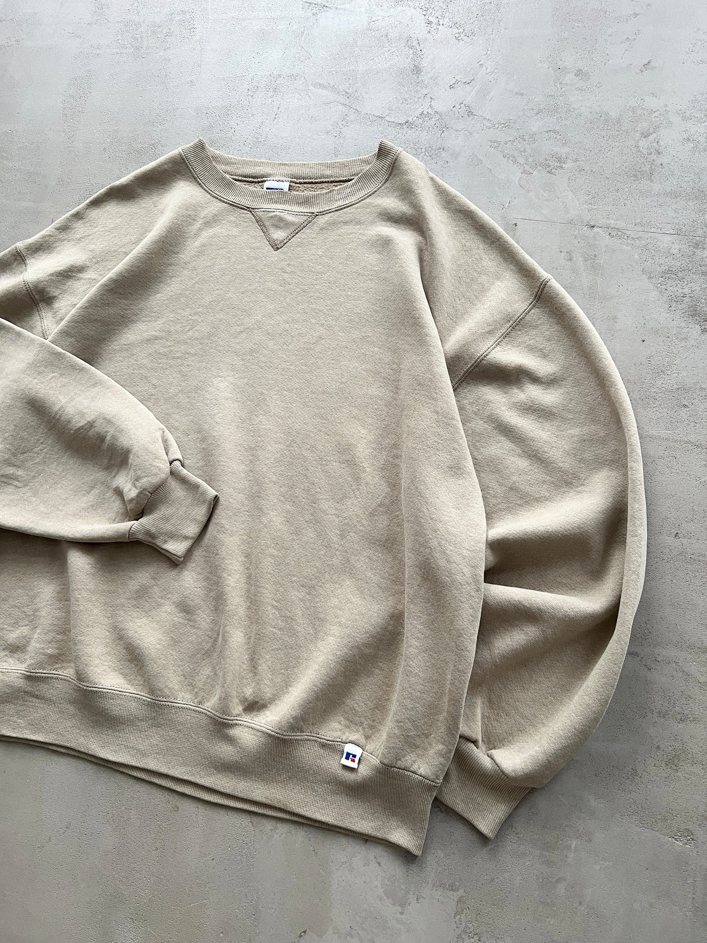 TAN RUSSELL ATHLETIC SWEATER - 1990S - L