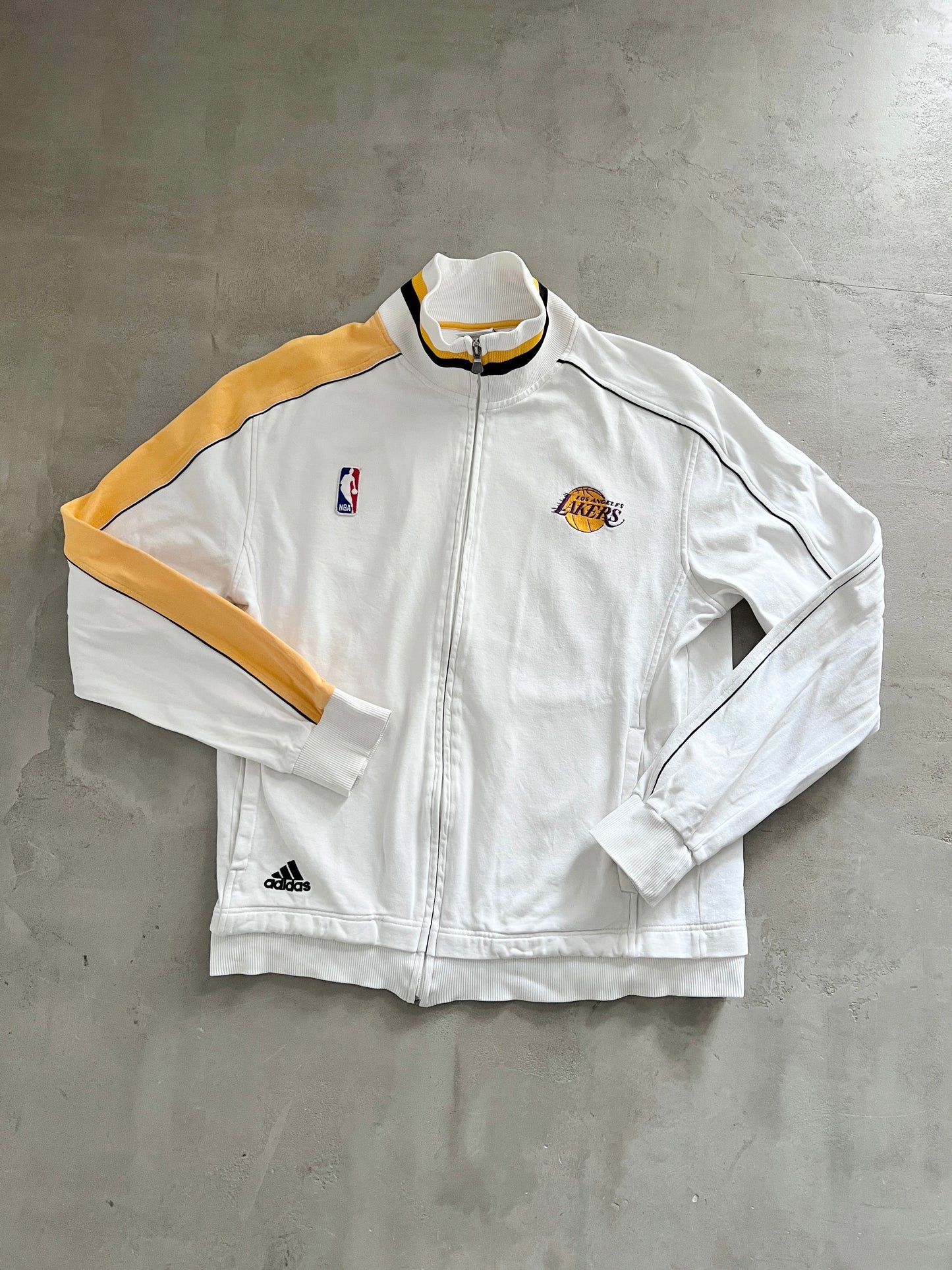 WHITE LA LAKERS ADIDAS JACKET - 2000S - L/M