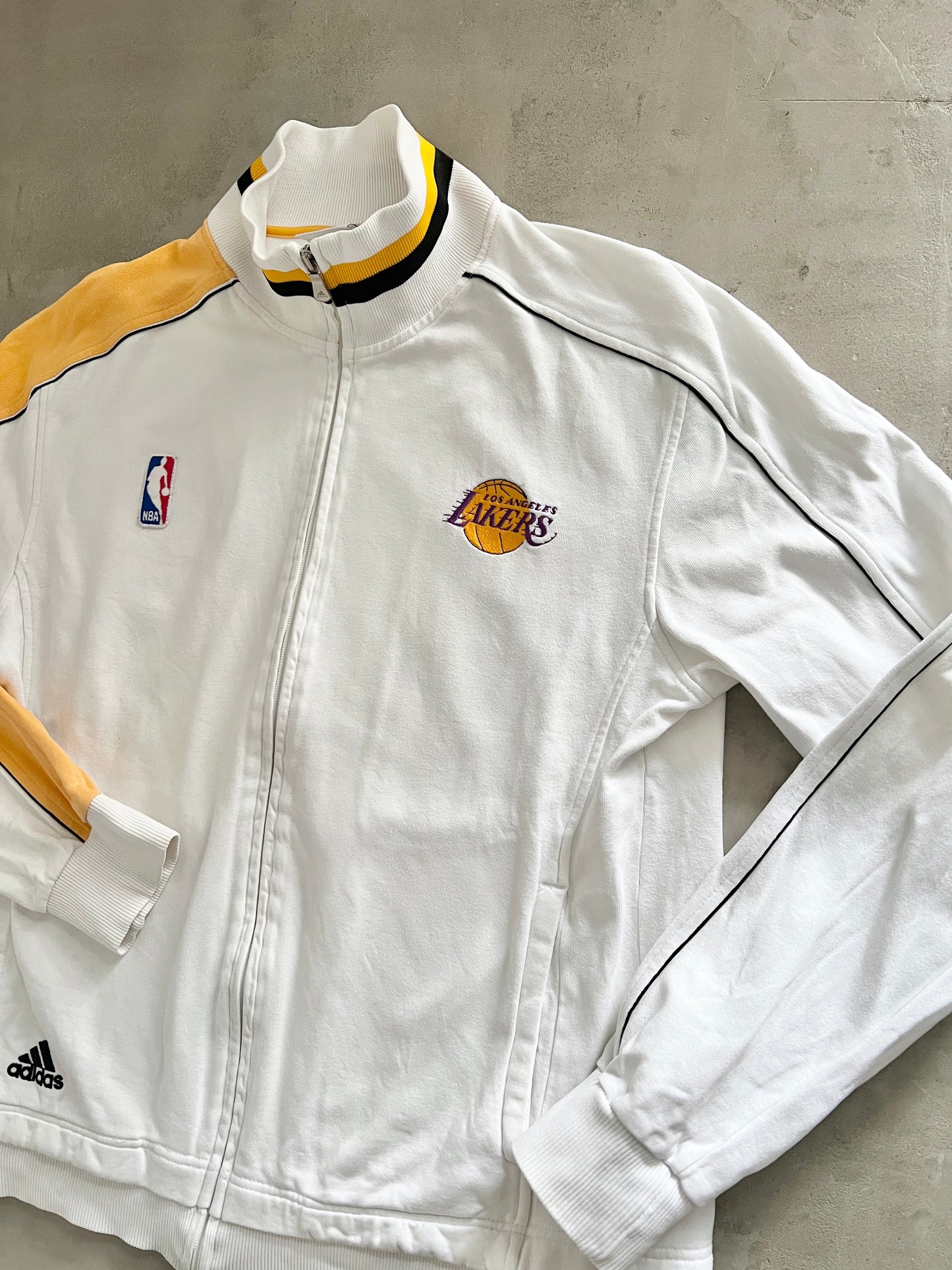 WHITE LA LAKERS ADIDAS JACKET - 2000S - L/M