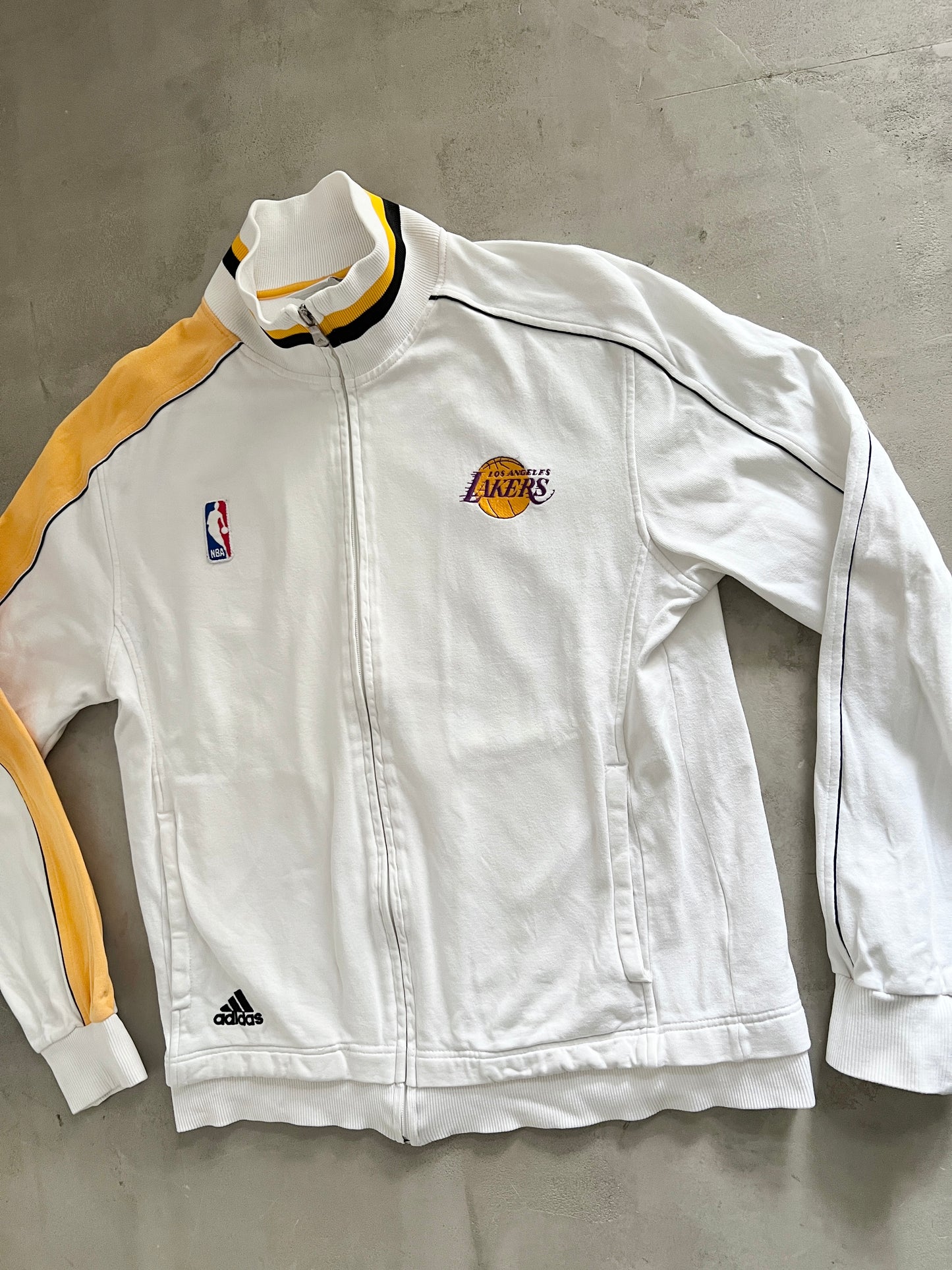 WHITE LA LAKERS ADIDAS JACKET - 2000S - L/M