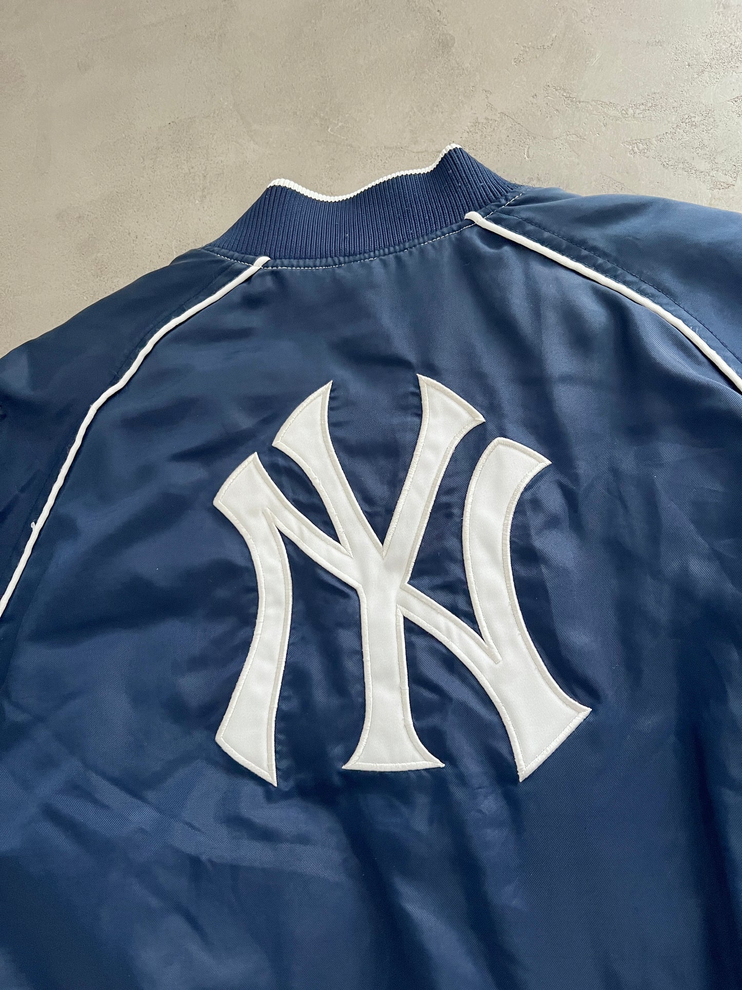 CREME/NAVY YANKEES NIKE BOMBER - 1990S - L