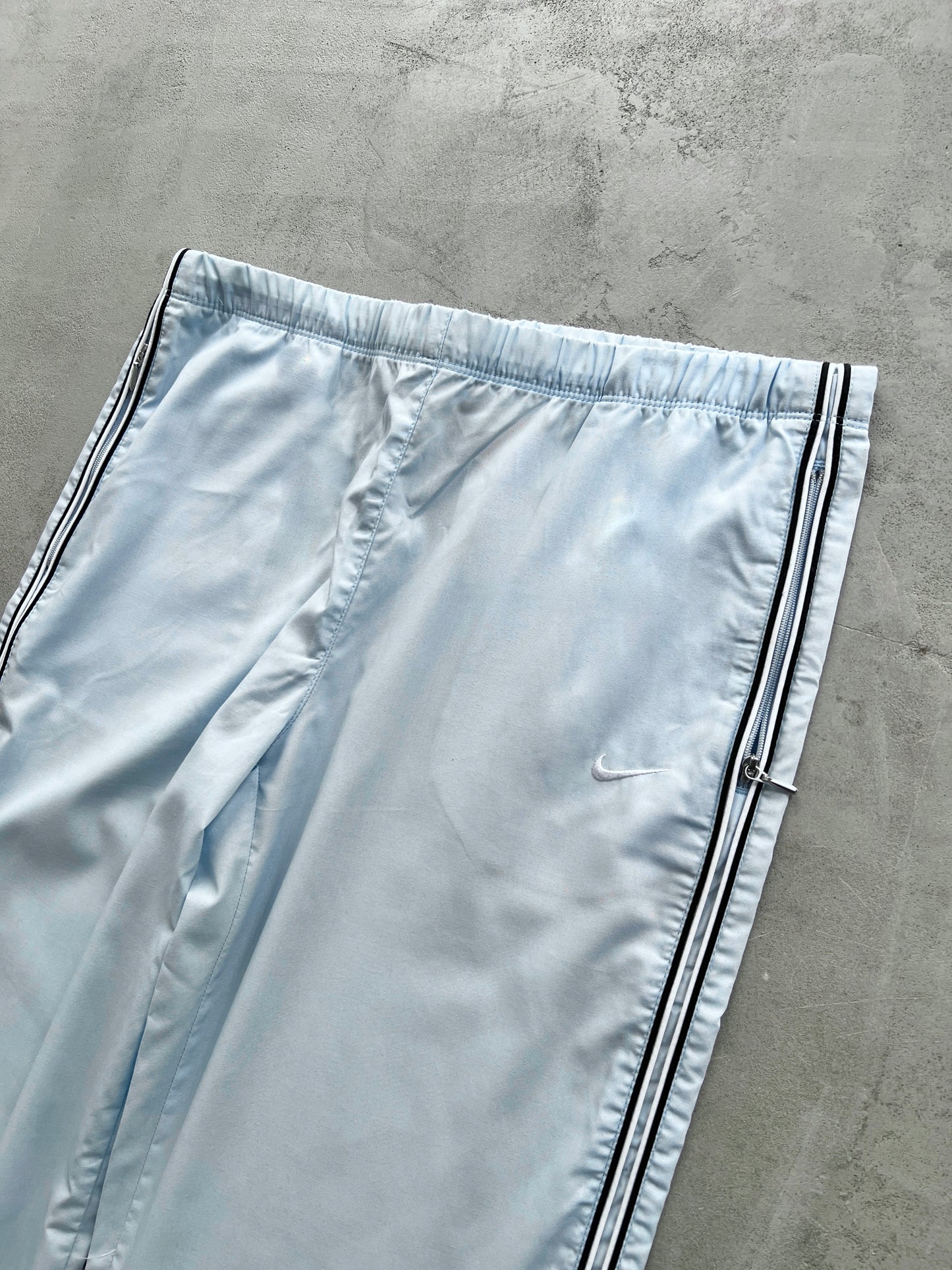 BABY BLUE NIKE TRACK PANTS - 2000S - WMNS S