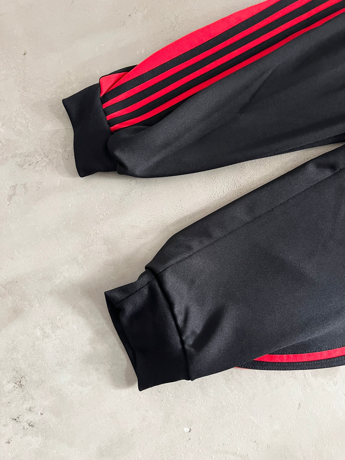 BLACK AC MILAN TRACK PANTS - 1990S - XL/L