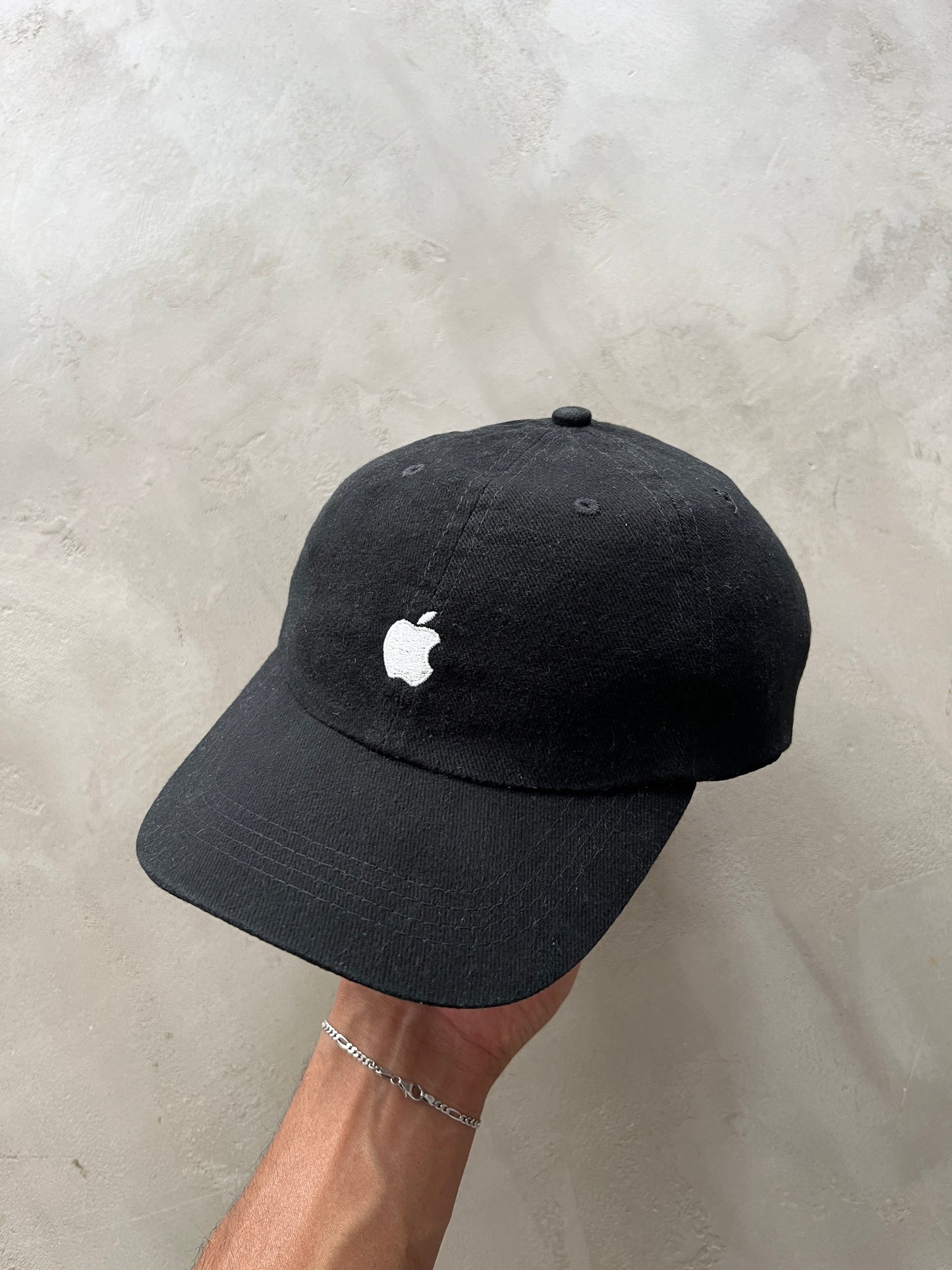 BLACK APPLE CAP - 2000S