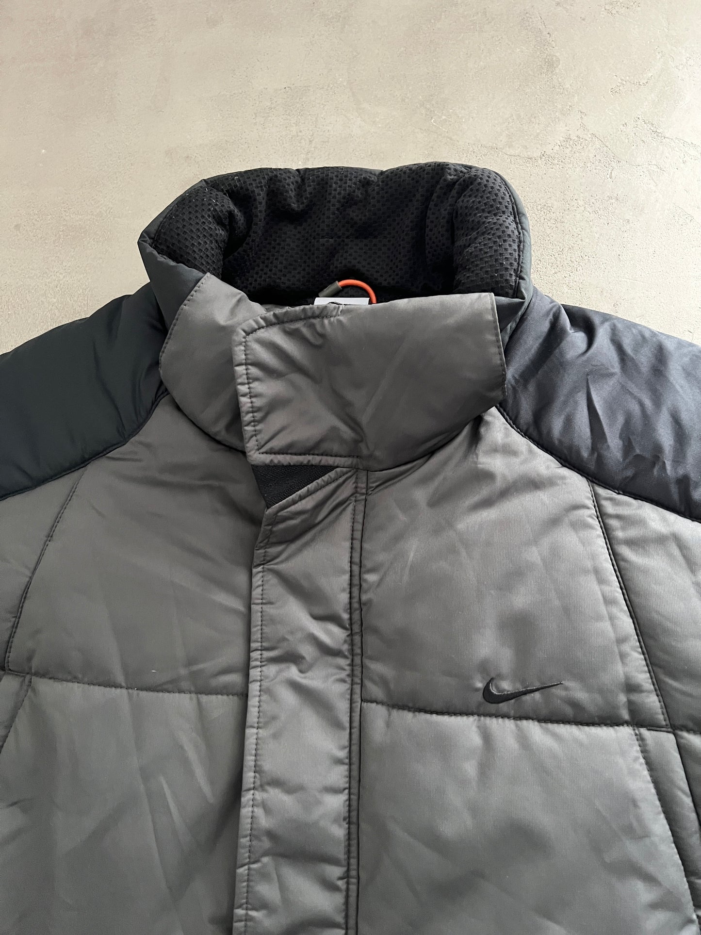 GREY NIKE PUFFER - 2000S - L